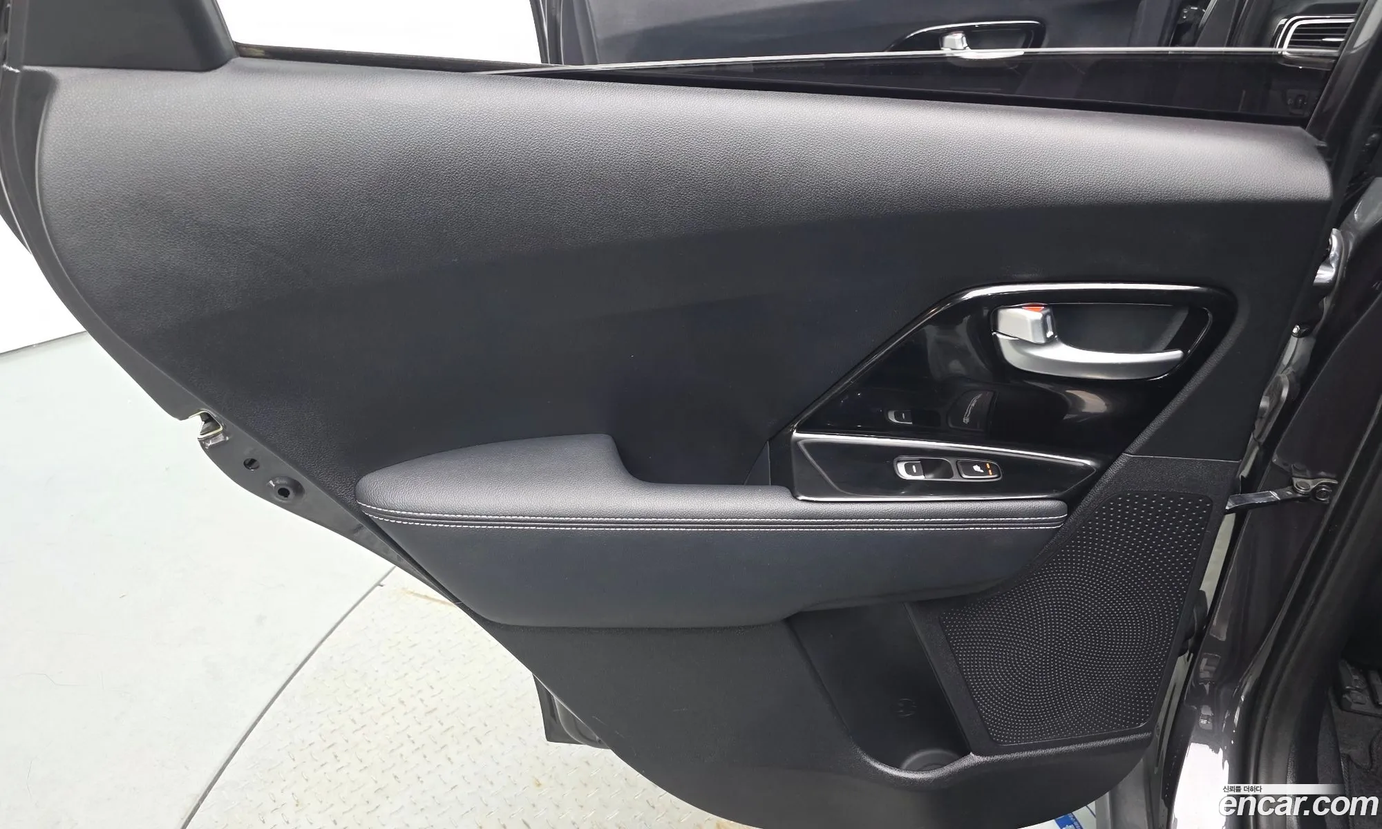 Kia Niro EV 2020 KNACC81GFLA038298 — 25