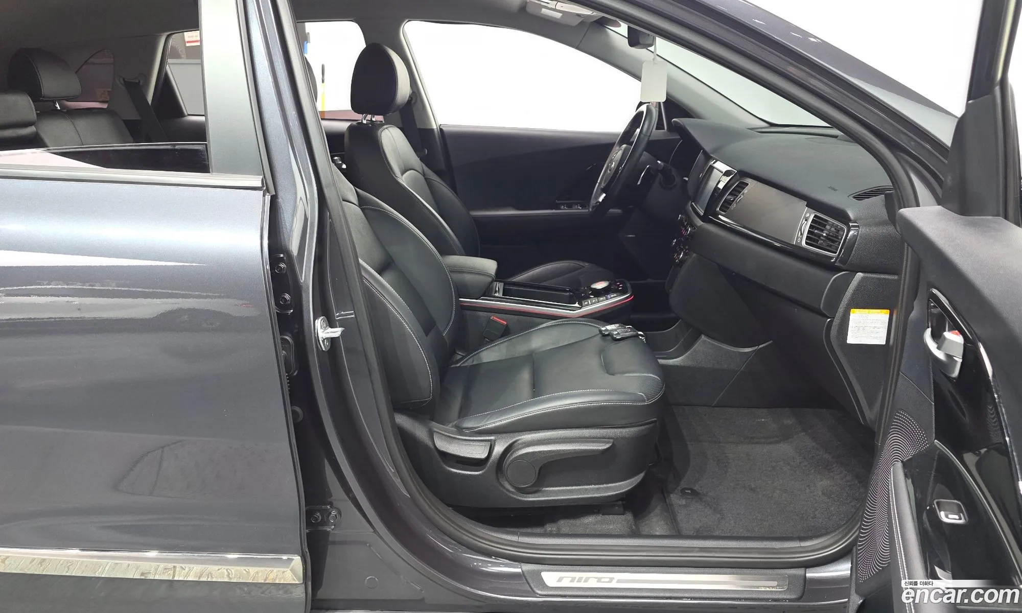 Kia Niro EV 2020 KNACC81GFLA038298 — 24