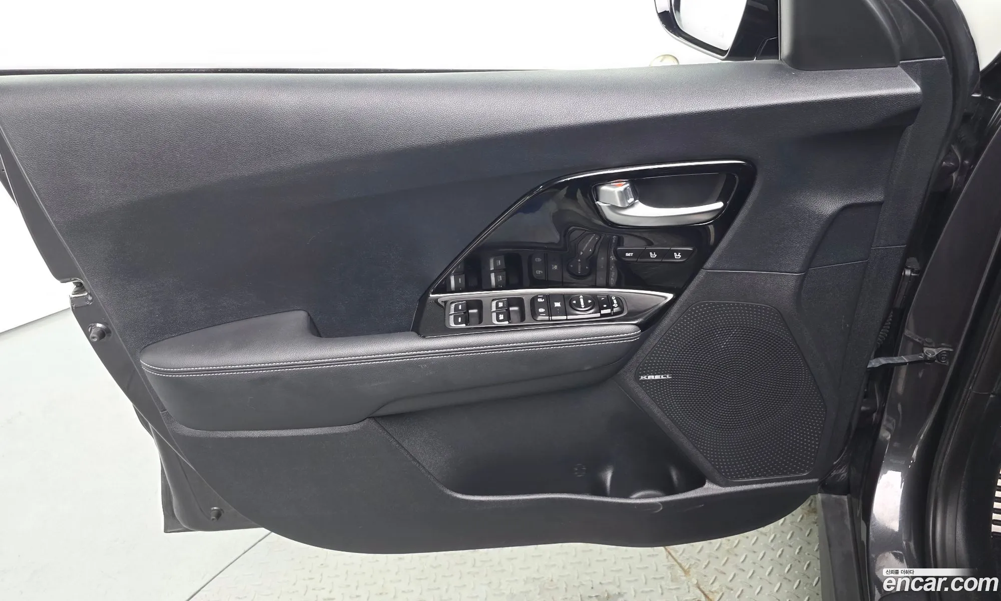 Kia Niro EV 2020 KNACC81GFLA038298 — 26