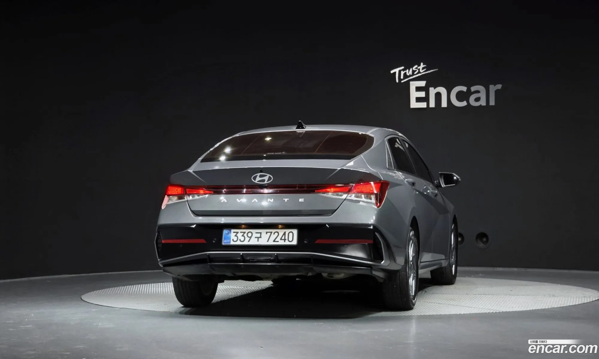 Hyundai Elantra 2025 — 10