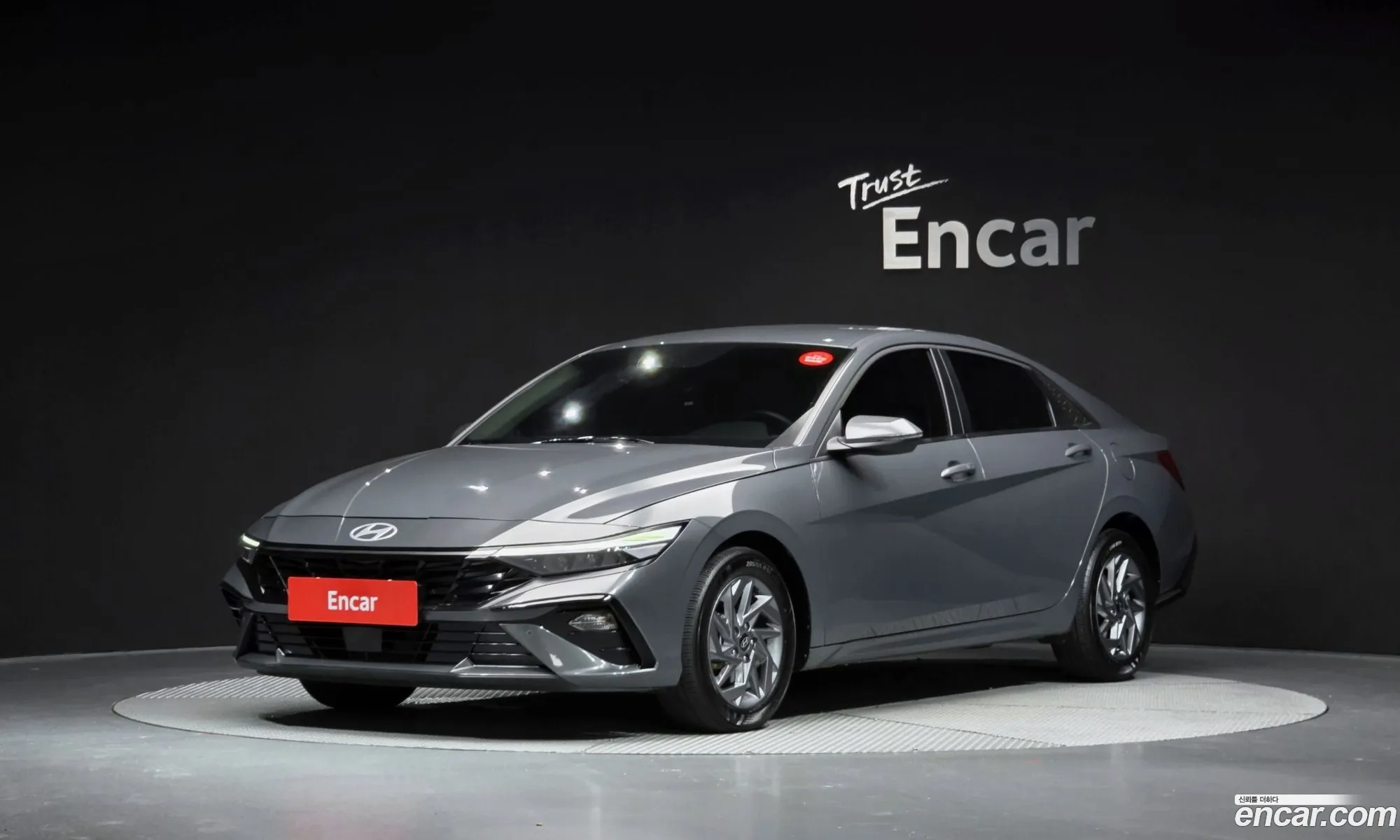 Hyundai Elantra 2025 — 2