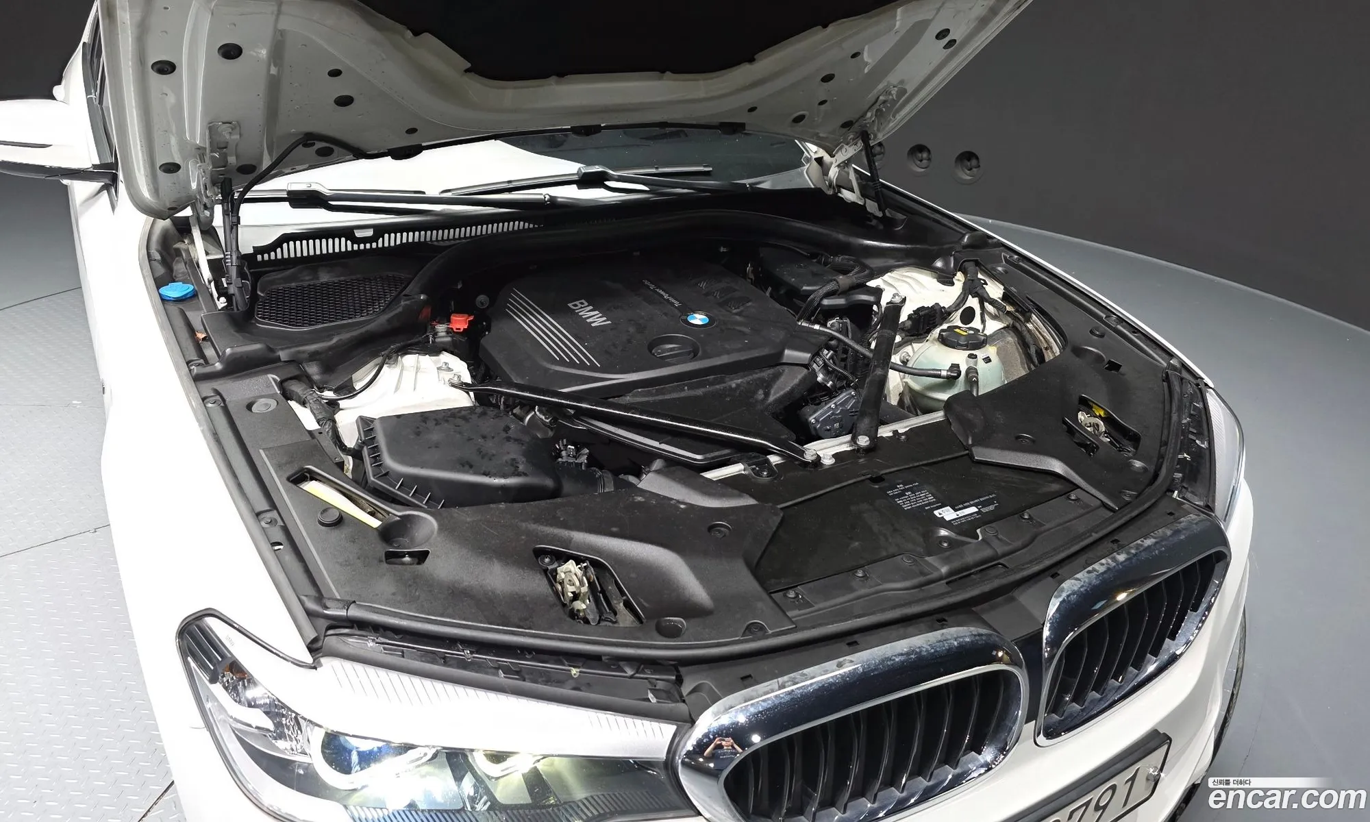 BMW 5 Series 2017 WBAJC3109JG994228 — 17