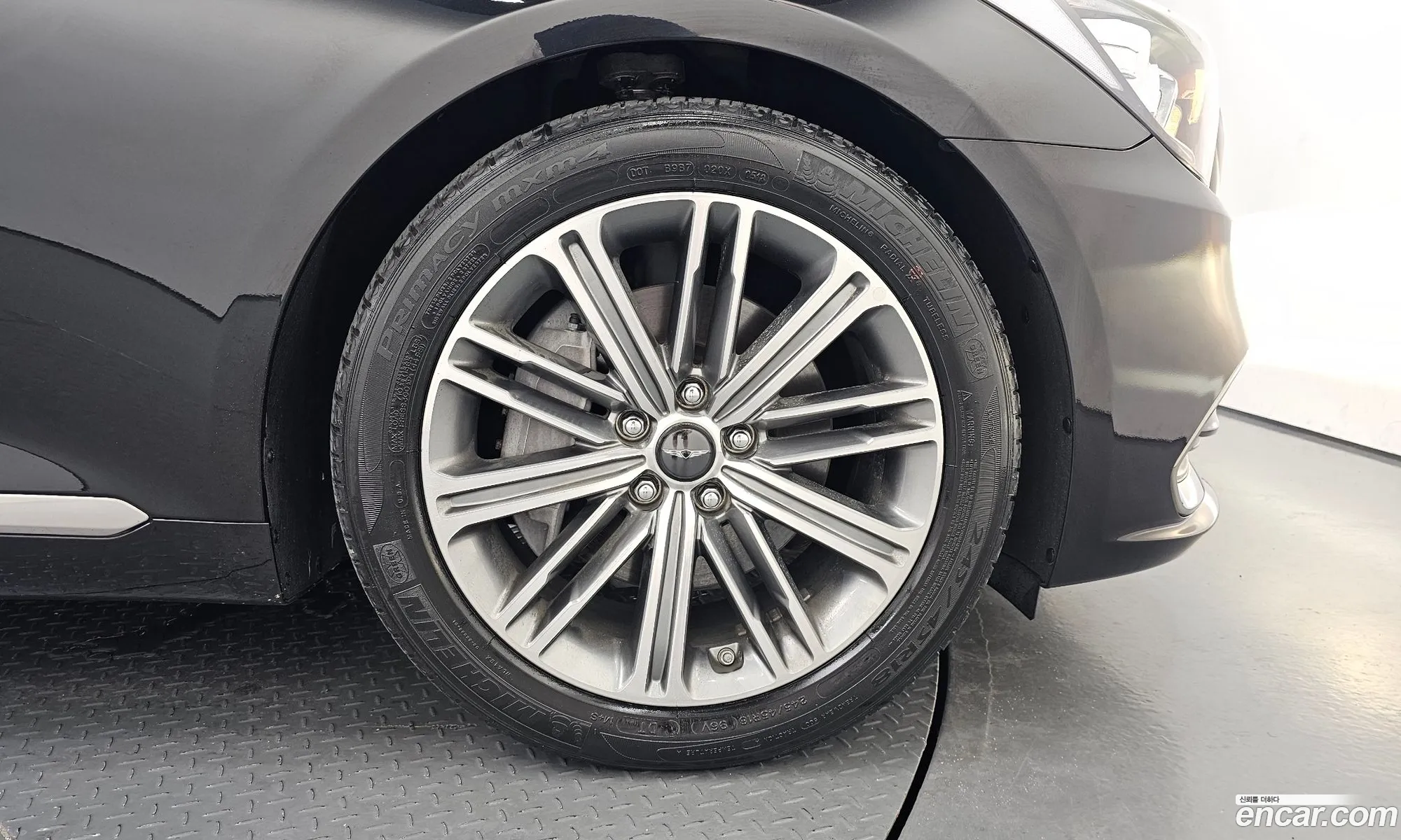 Genesis G80 2018 KMHGL41DDJU294660 — 19