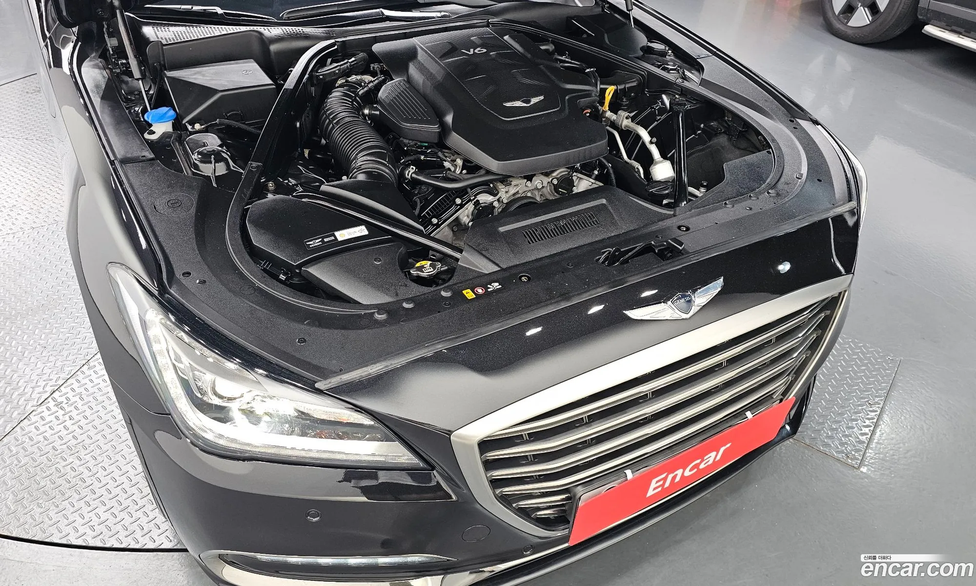 Genesis G80 2018 KMHGL41DDJU294660 — 9