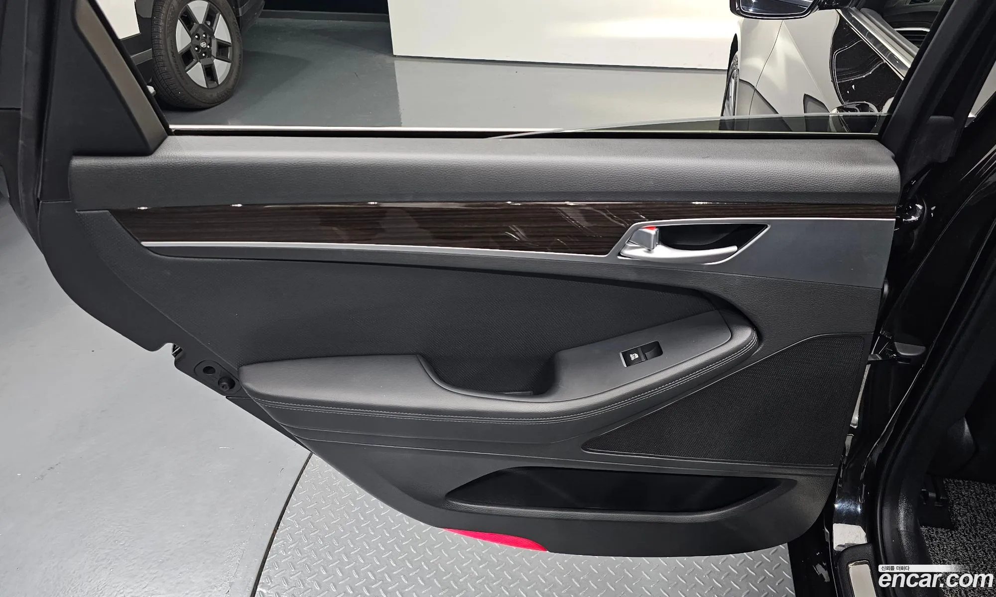 Genesis G80 2018 KMHGL41DDJU294660 — 20