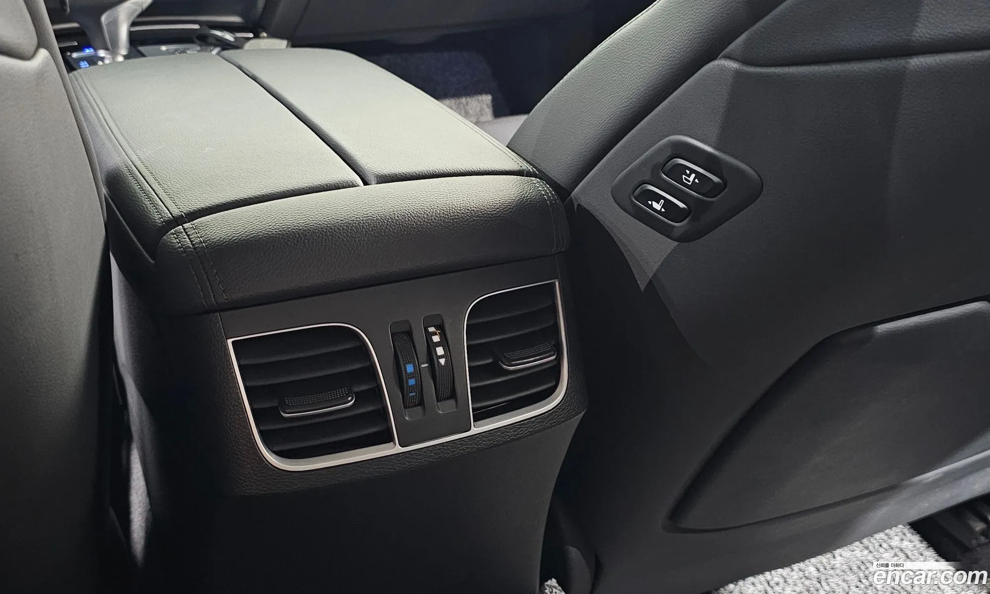 Genesis G80 2018 KMHGL41DDJU294660 — 25