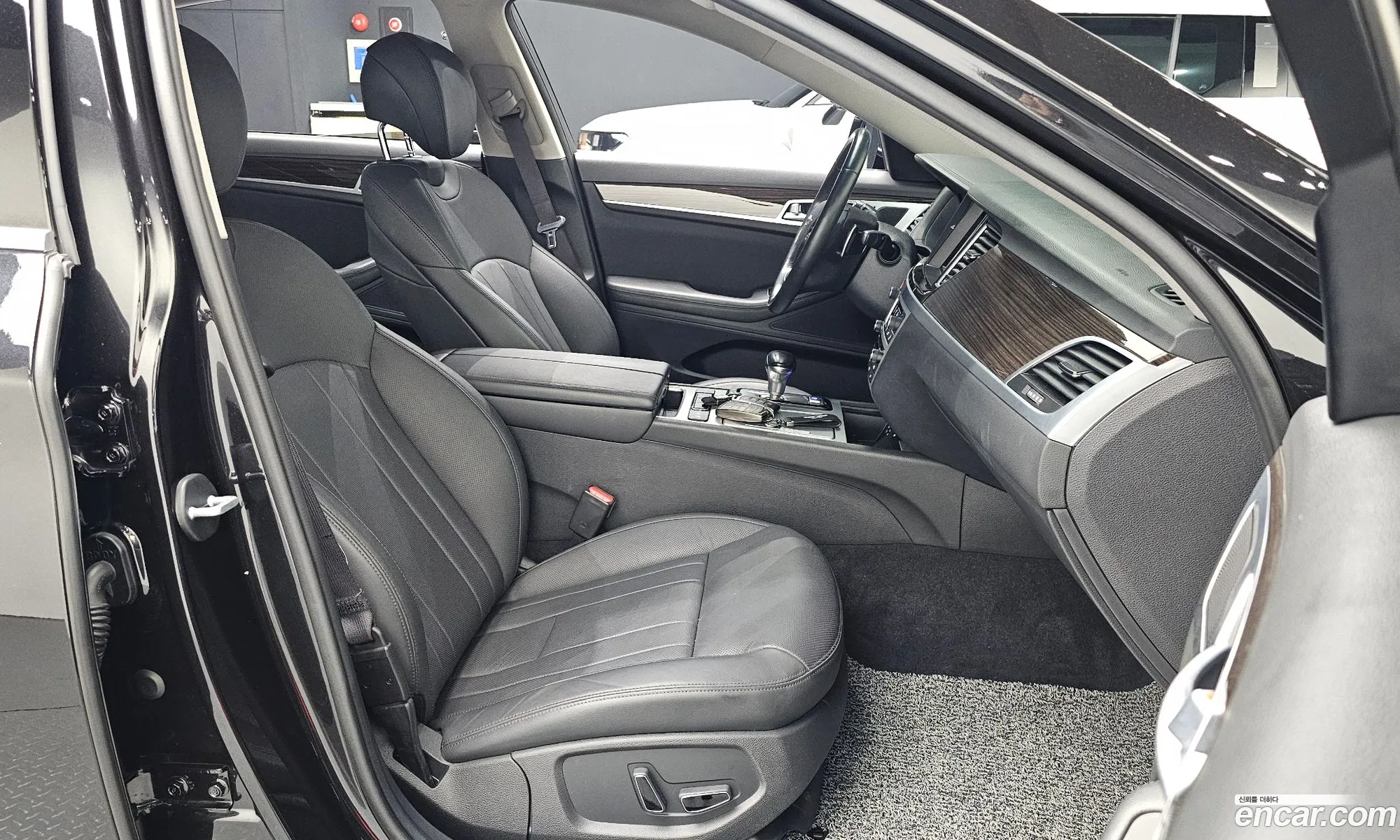 Genesis G80 2018 KMHGL41DDJU294660 — 13