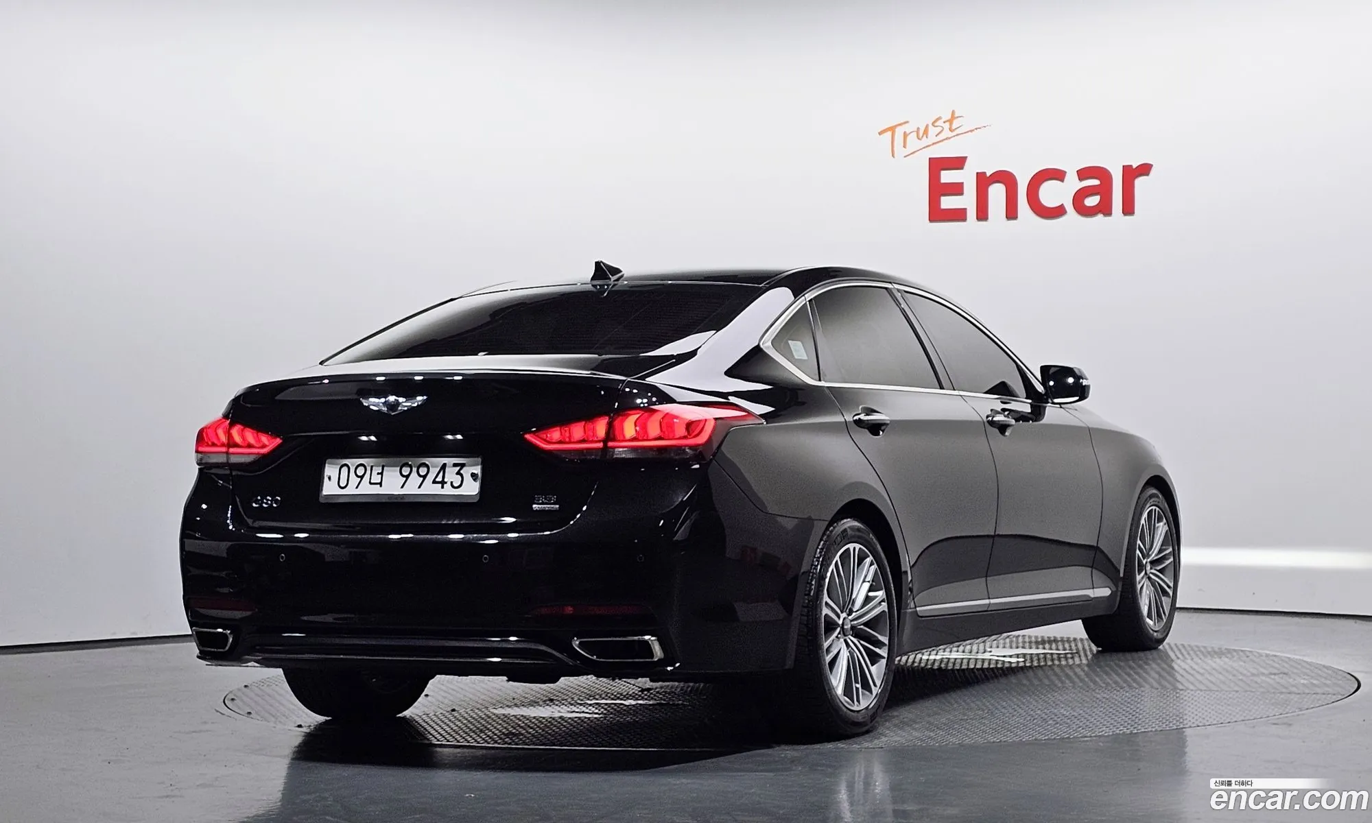 Genesis G80 2018 KMHGL41DDJU294660 — 8