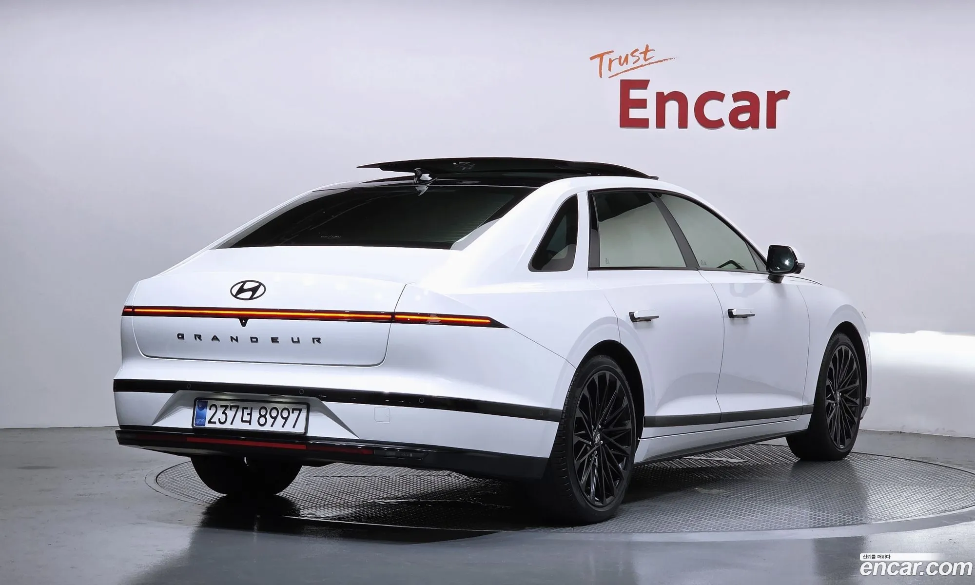 Hyundai Grandeur 2023 — 20