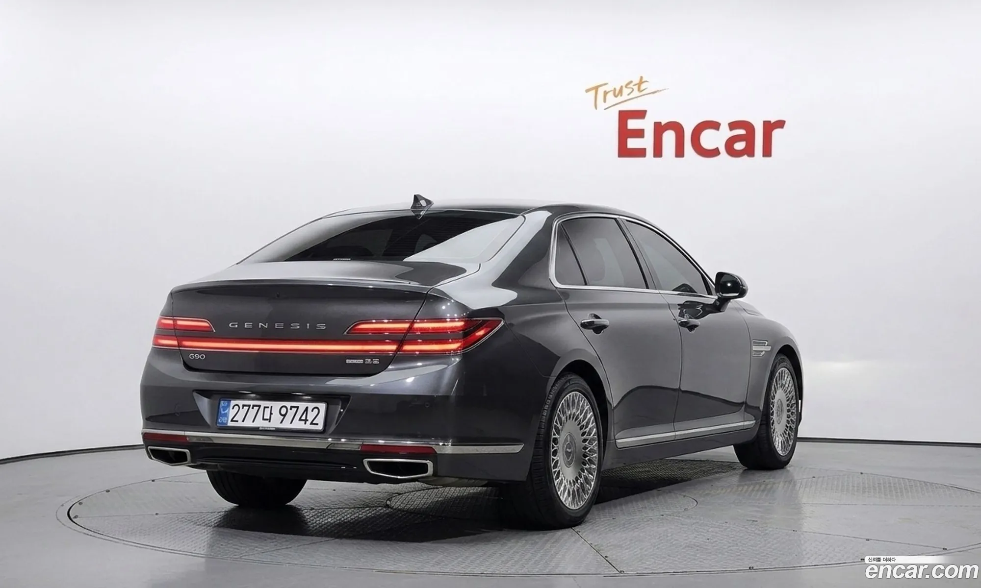 Genesis G90 2020 KMHG241DDLU081952 — 3