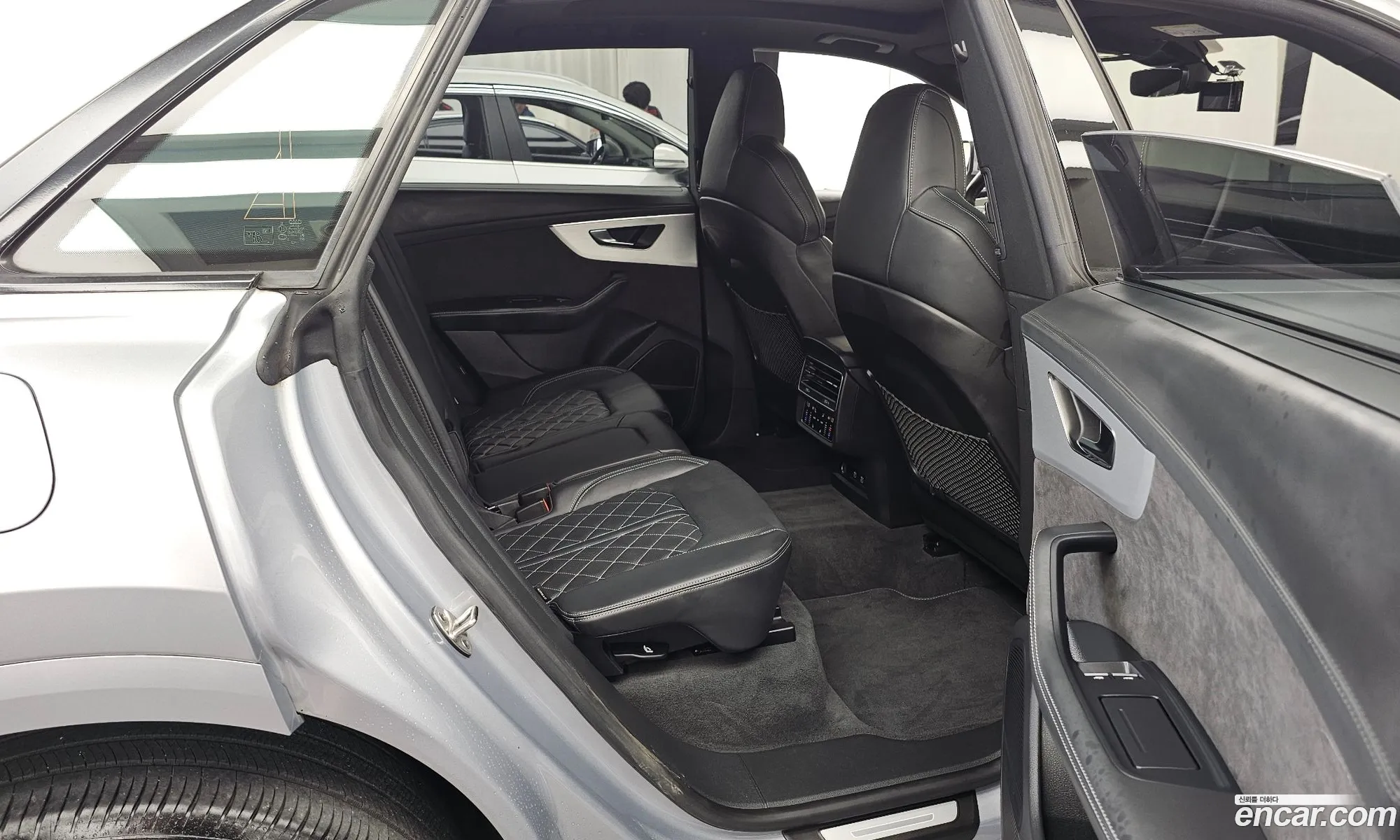 Audi Q8 2021 WAUZZZF18MD034085 — 19