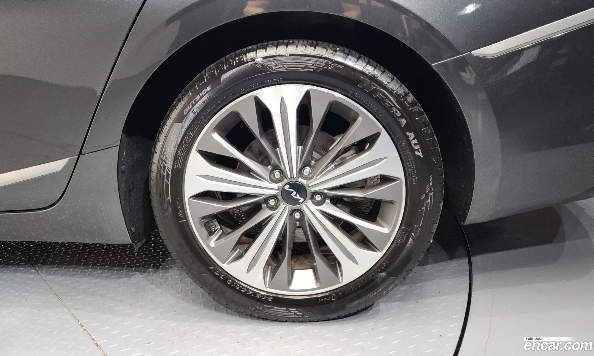 Kia K8 Hybrid 2022 — 3