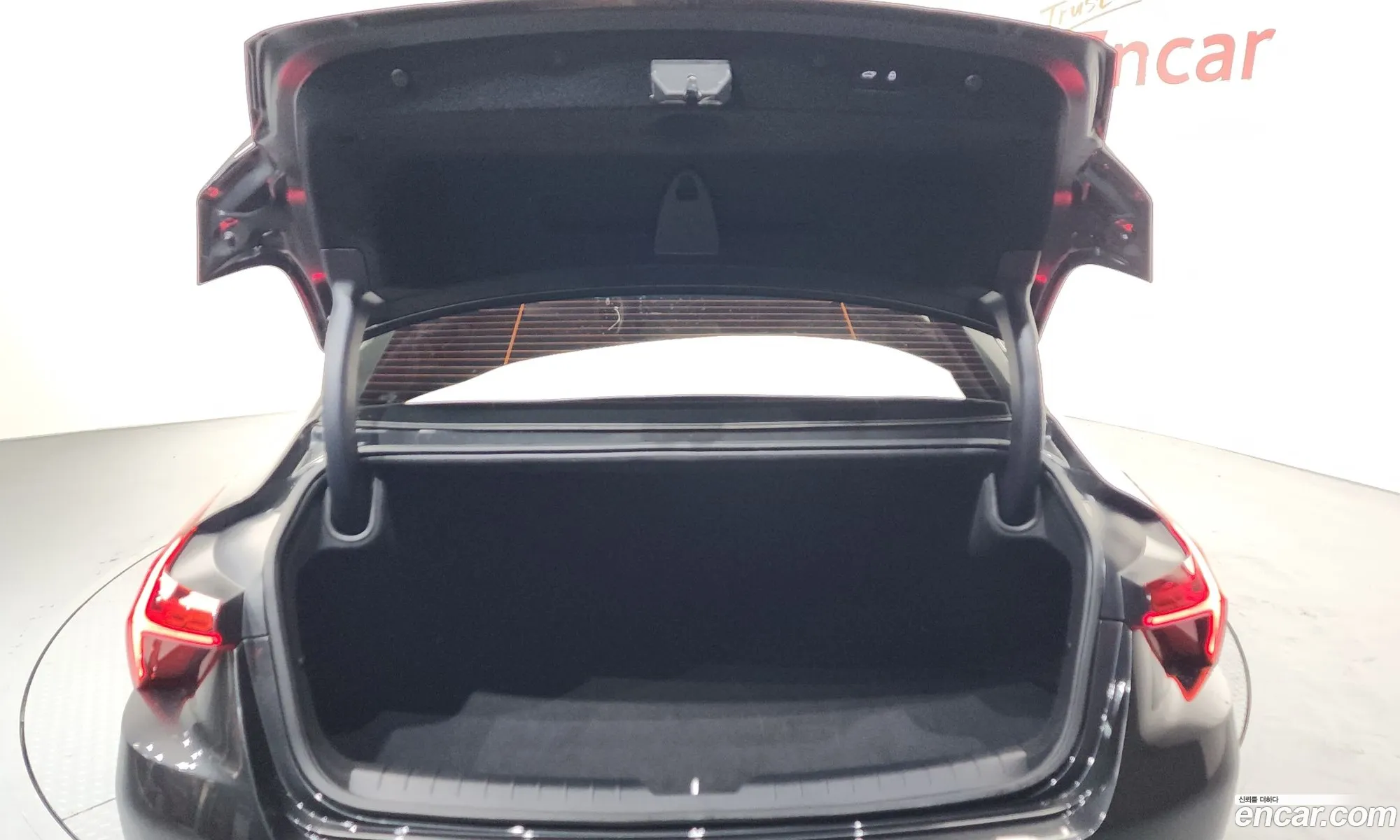 Kia K8 Hybrid 2022 — 10