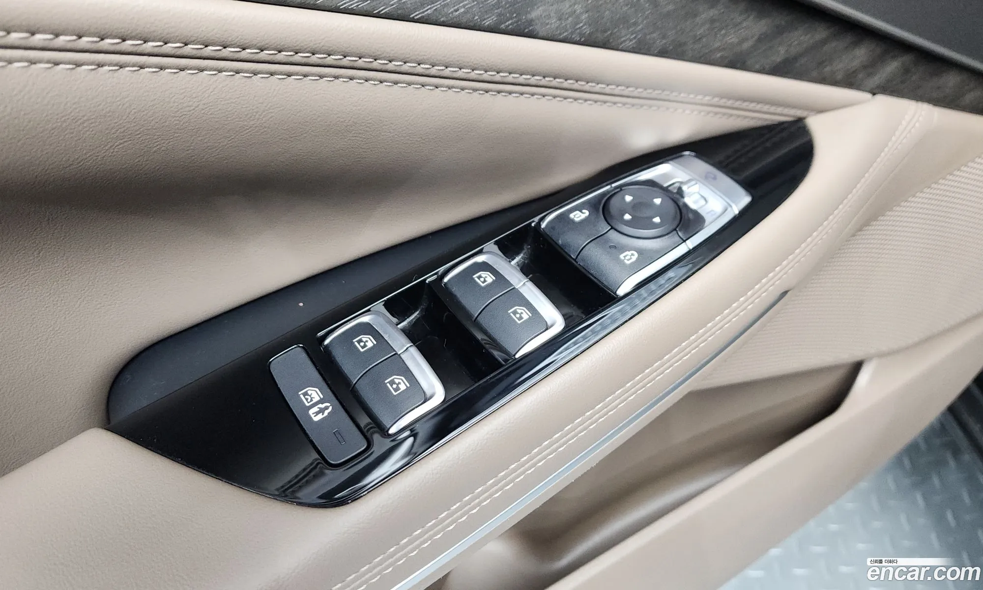 Kia K8 Hybrid 2022 — 35