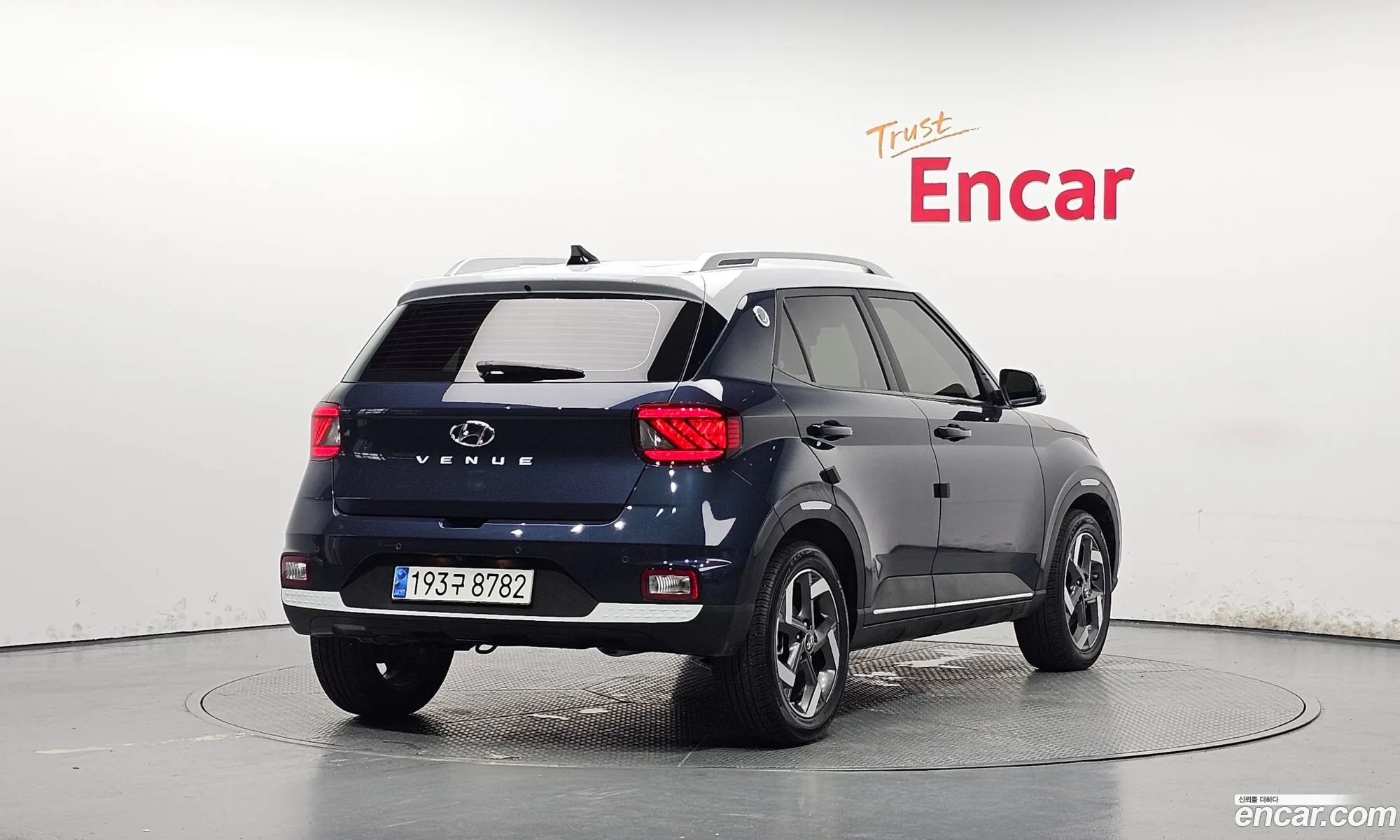 Hyundai Venue 2024 — 17