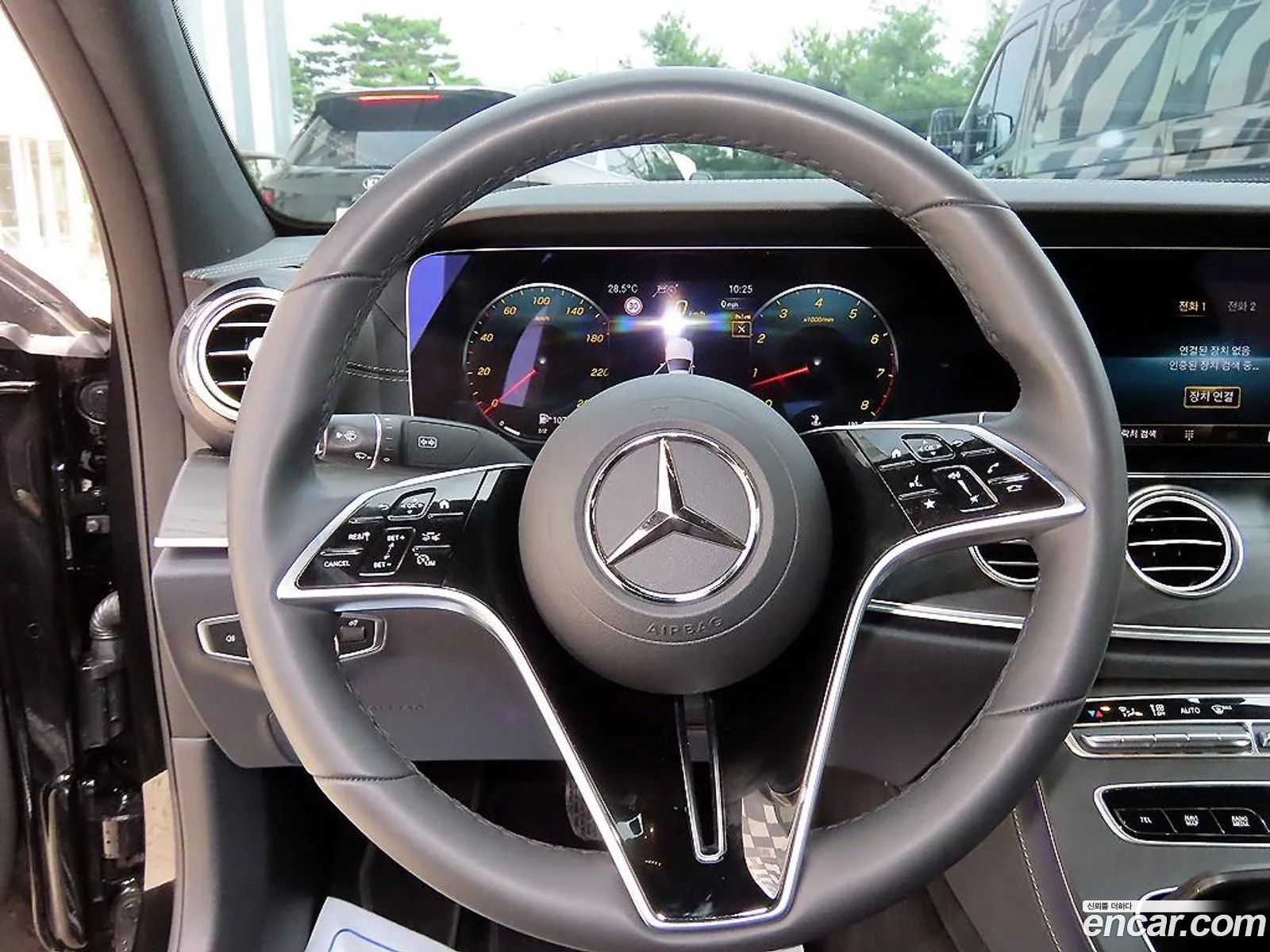 Mercedes-Benz E-Class W213 2023 — 12