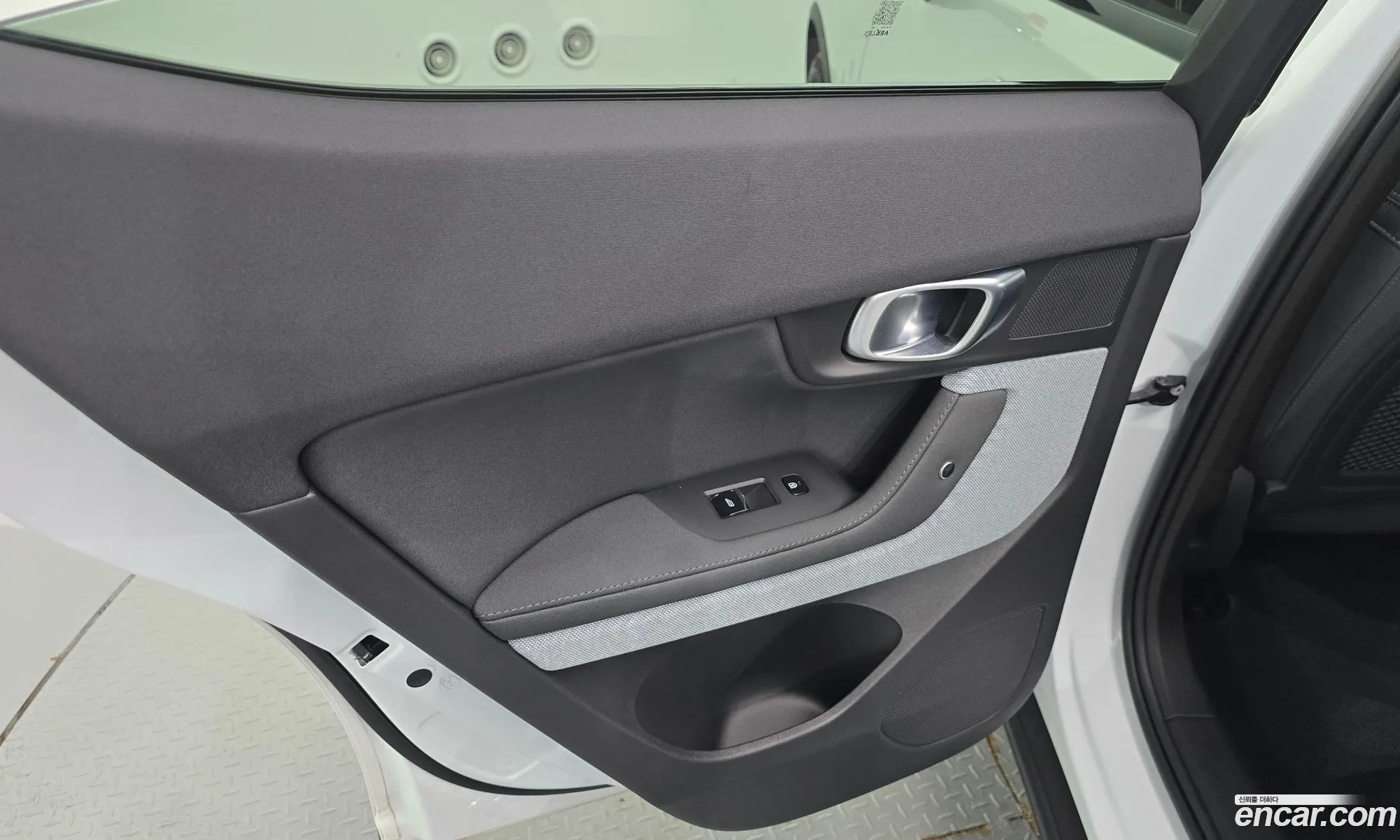 Polestar Polestar 2 2024 YSMVSFEAXRL229113 — 29