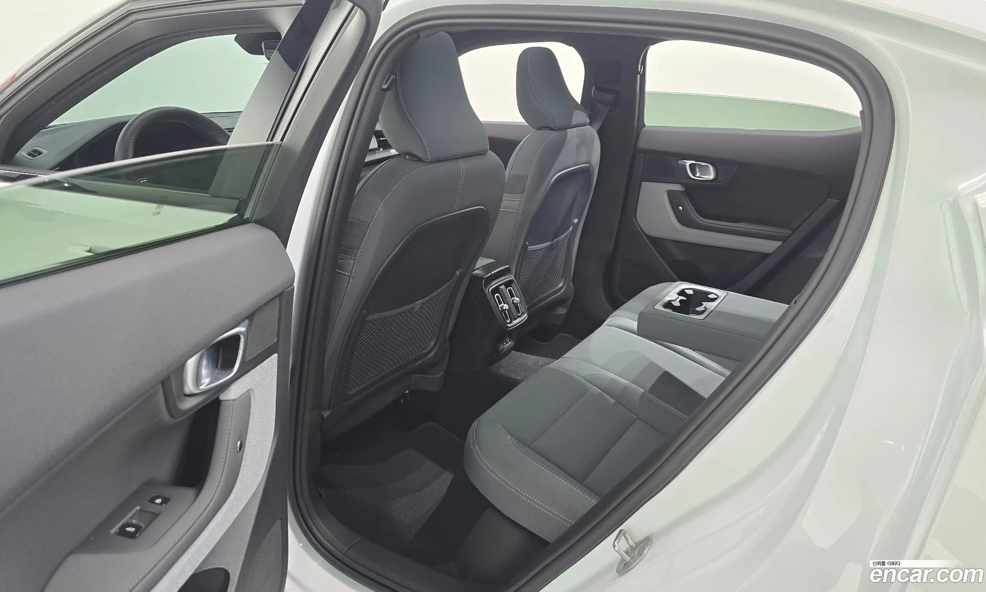 Polestar Polestar 2 2024 YSMVSFEAXRL229113 — 9