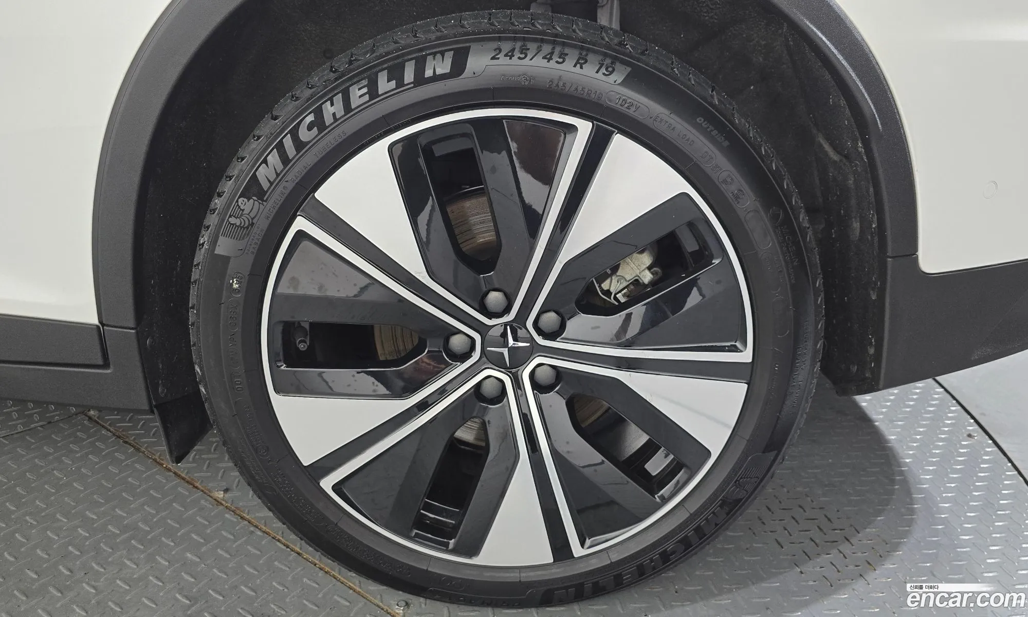 Polestar Polestar 2 2024 YSMVSFEAXRL229113 — 19