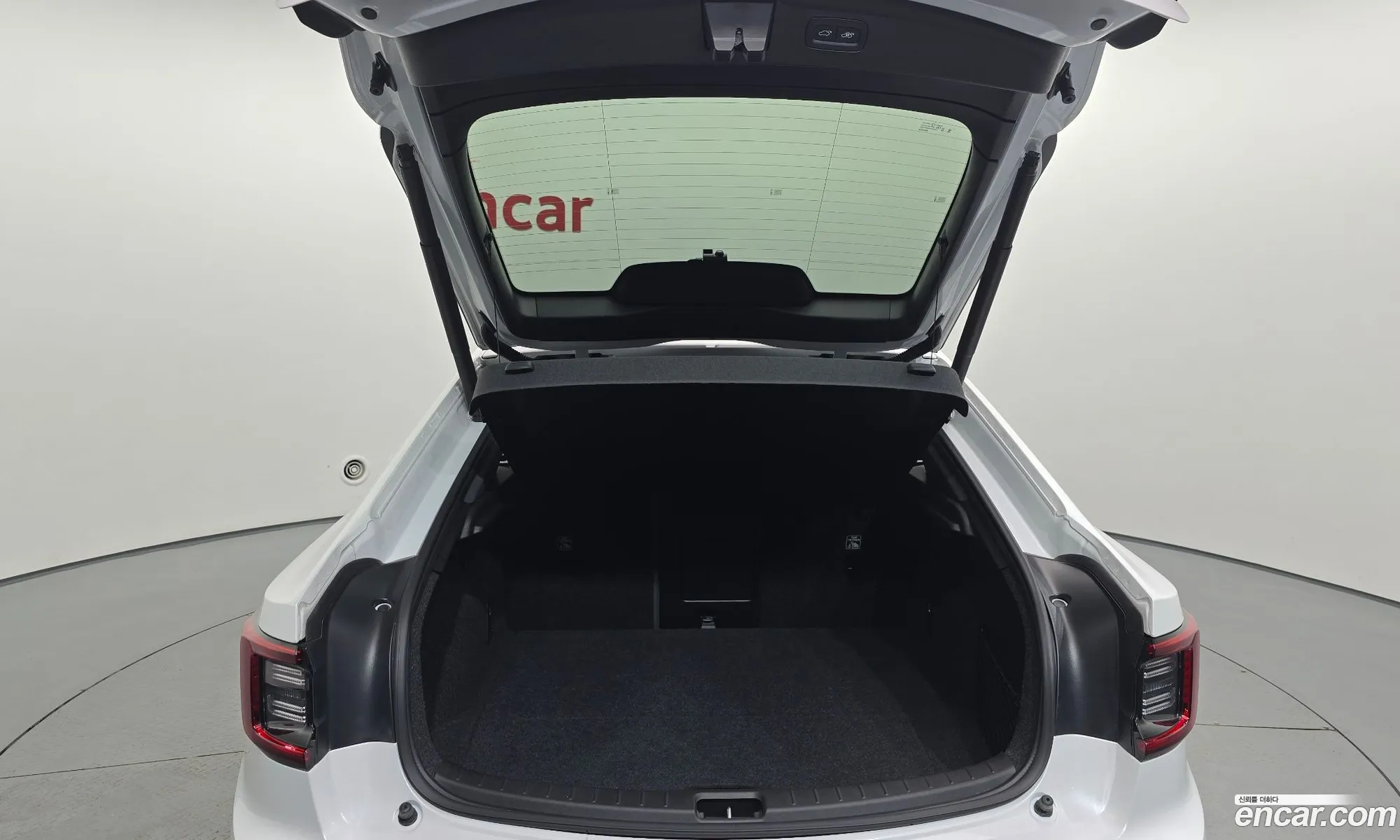 Polestar Polestar 2 2024 YSMVSFEAXRL229113 — 3