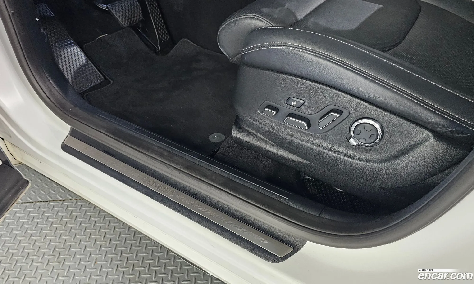 Genesis GV70 2021 — 12