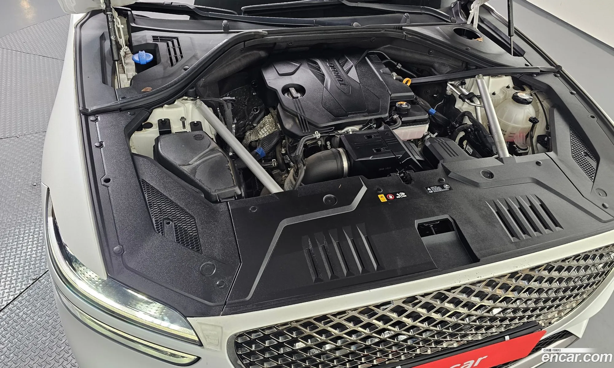 Genesis GV70 2021 — 8