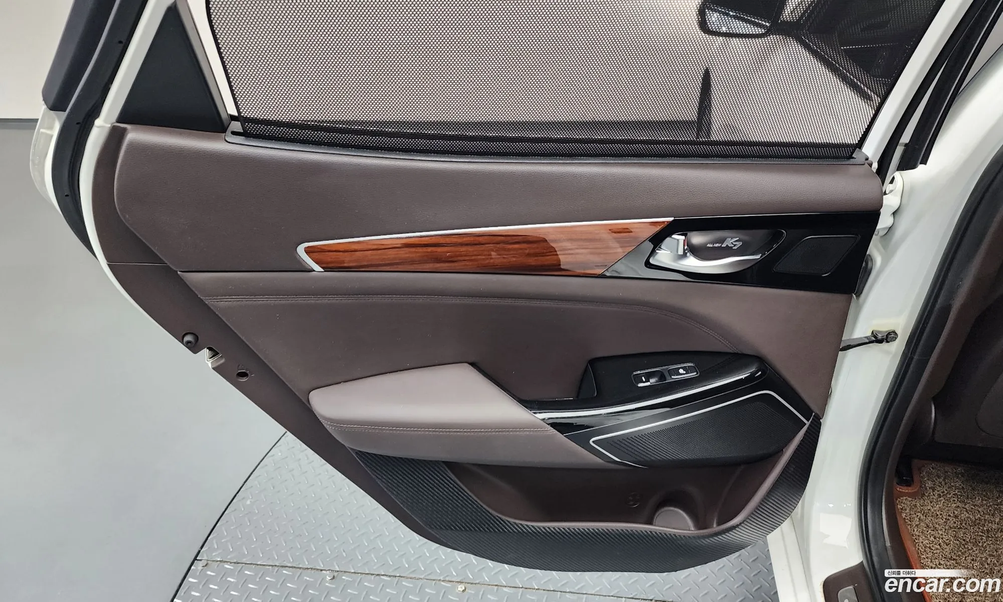 Kia K7 2016 — 31