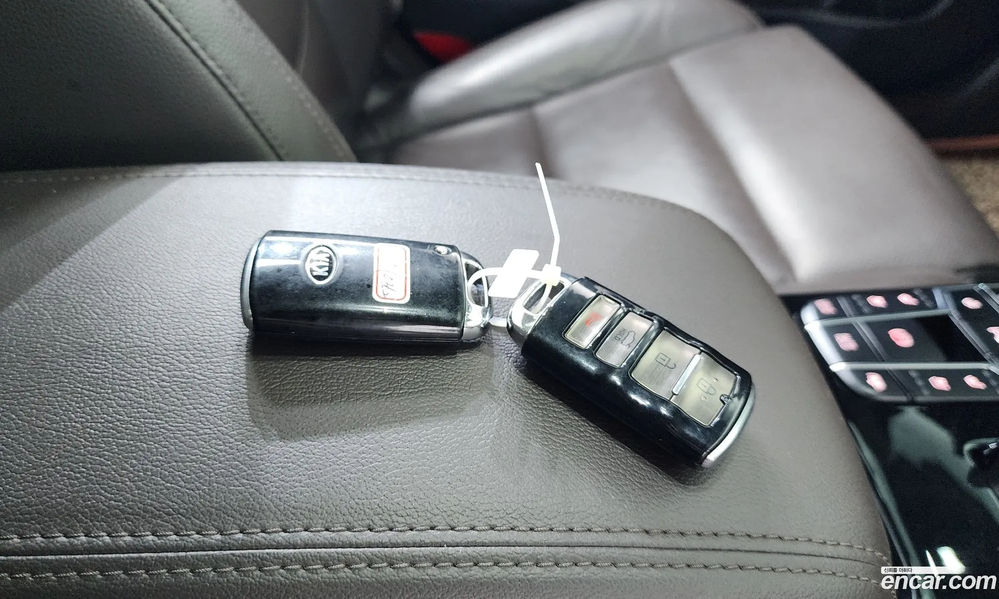 Kia K7 2016 — 35