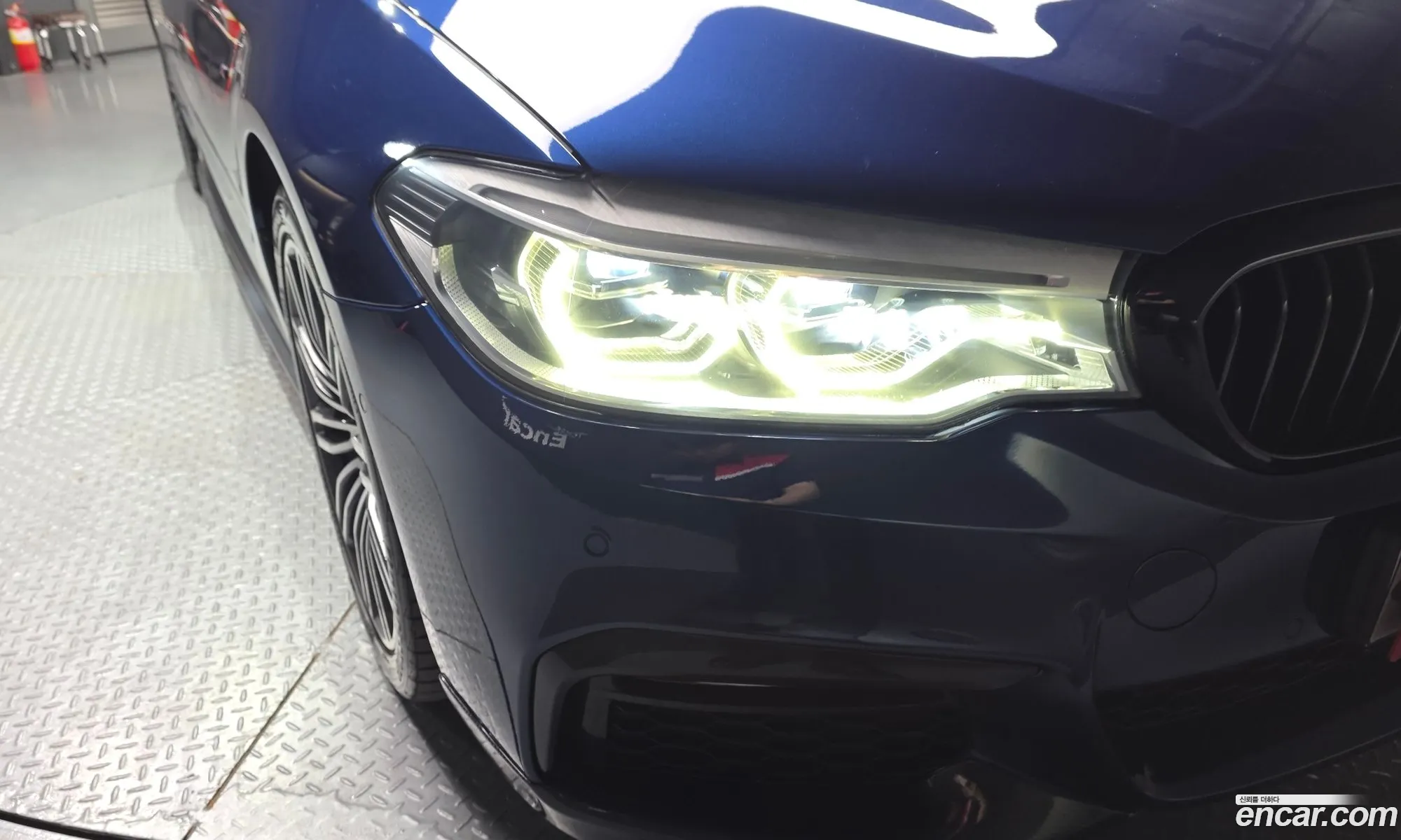 BMW 5 Series 2018 — 23