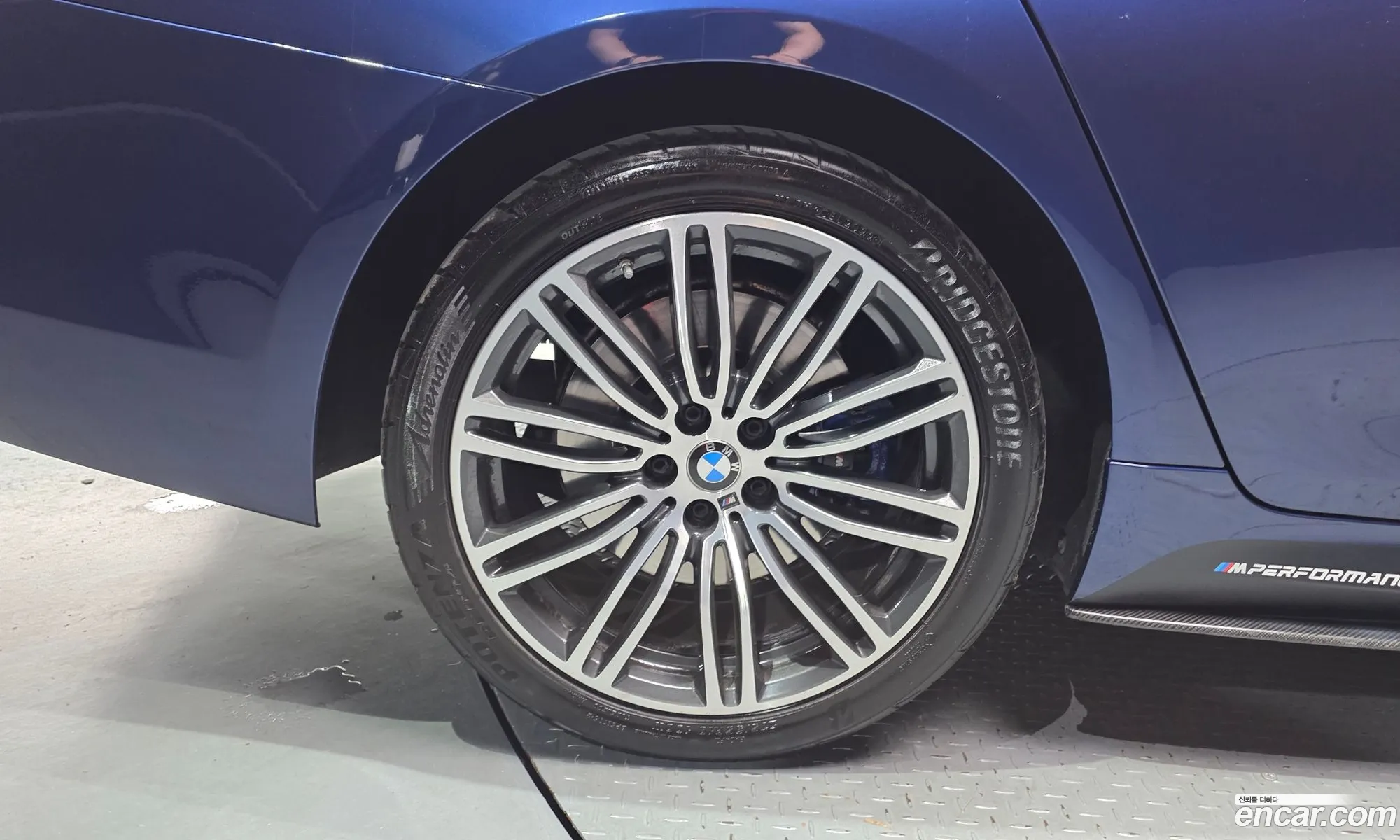 BMW 5 Series 2018 — 19