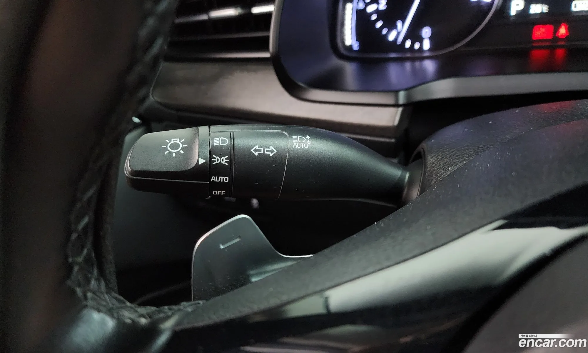 Kia K7 Premier 2019 KNALC41BBLA185779 — 8