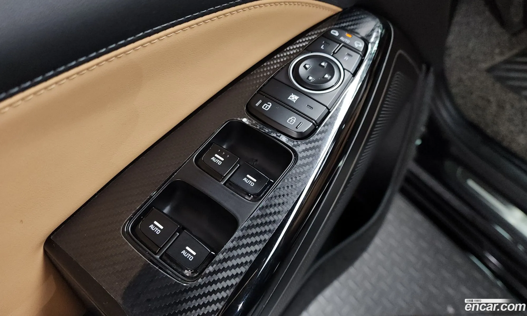 Kia K7 Premier 2019 KNALC41BBLA185779 — 4