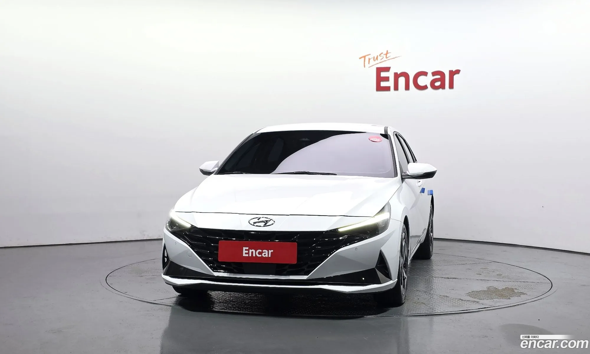 Hyundai Elantra Hybrid 2022 — 23
