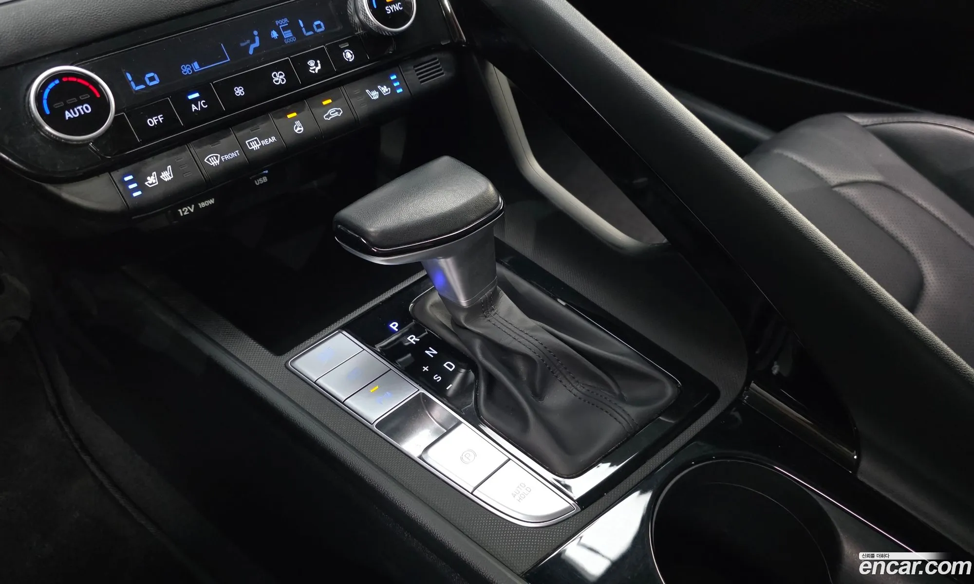 Hyundai Elantra Hybrid 2022 — 24