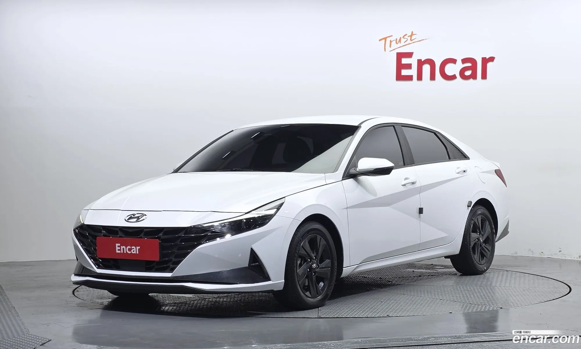 Hyundai Elantra Hybrid 2022 — 5