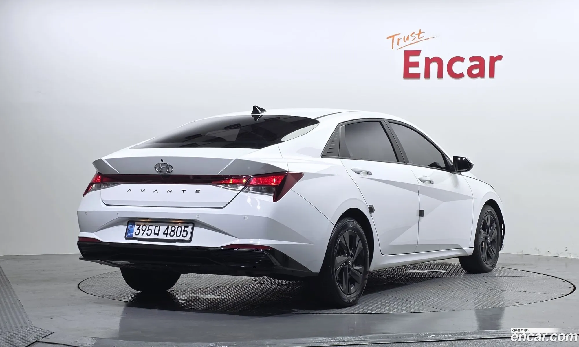 Hyundai Elantra Hybrid 2022 — 19
