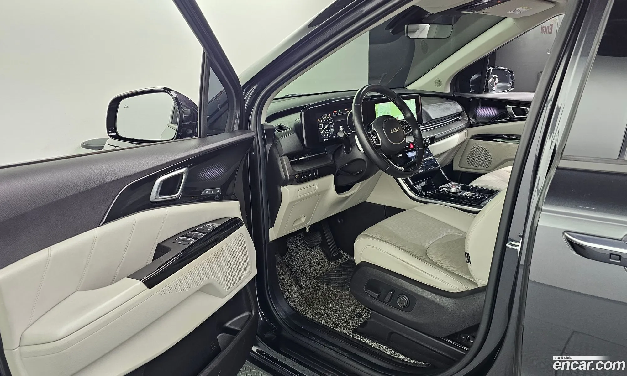 Kia Carnival 2021 KNANE81BBNS143307 — 9