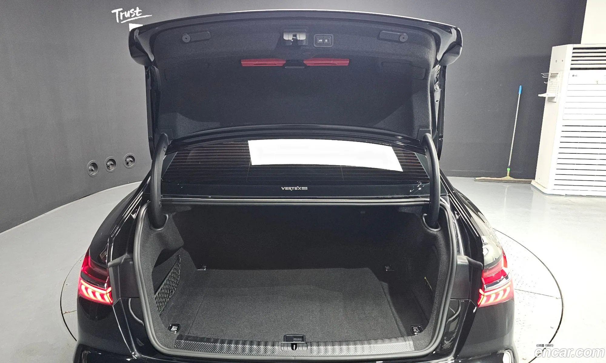 Audi A6 2020 WAUZZZF24LN057221 — 16