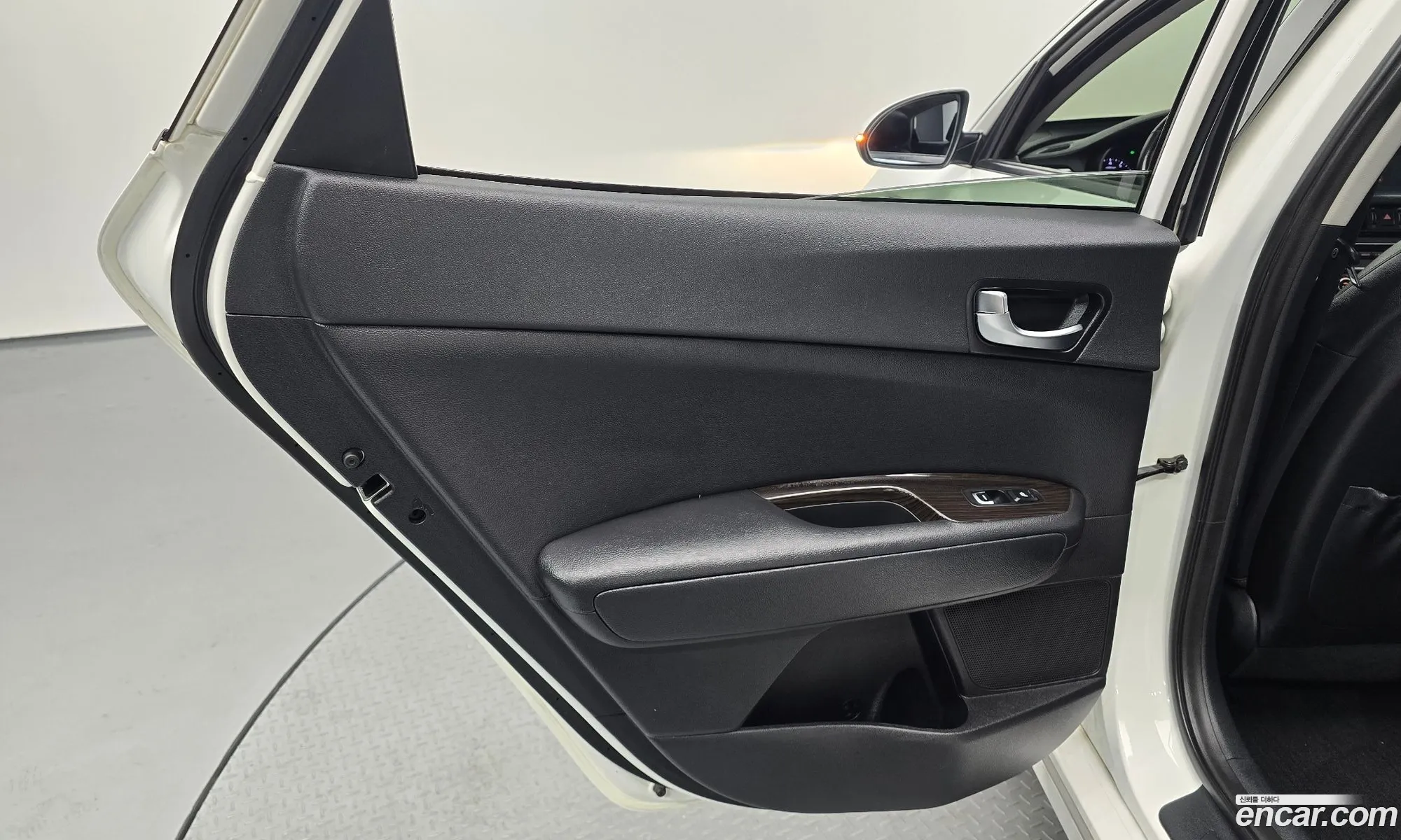 Kia K5 2016 KNAGX411BGA096078 — 7
