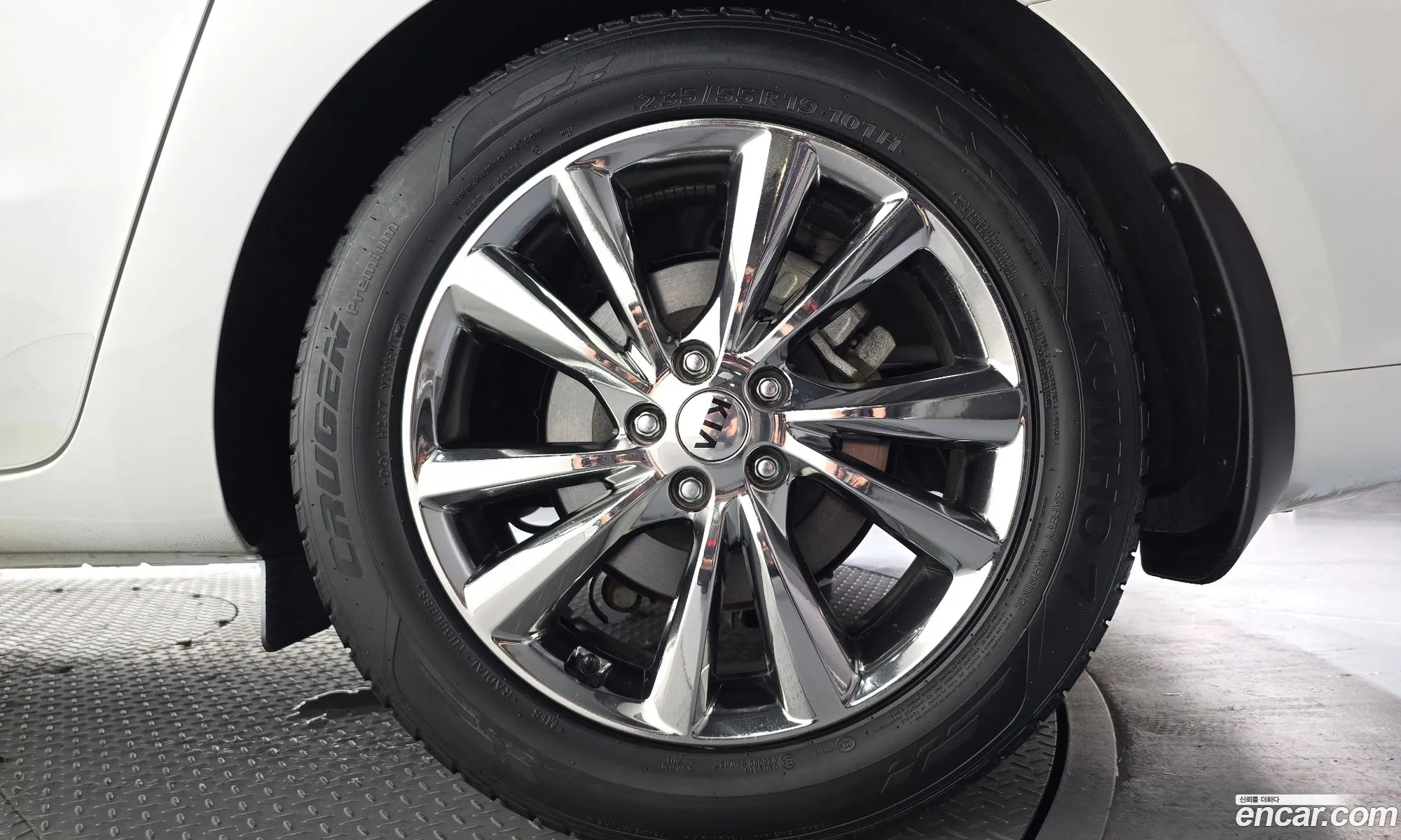 Kia Carnival 2020 — 28