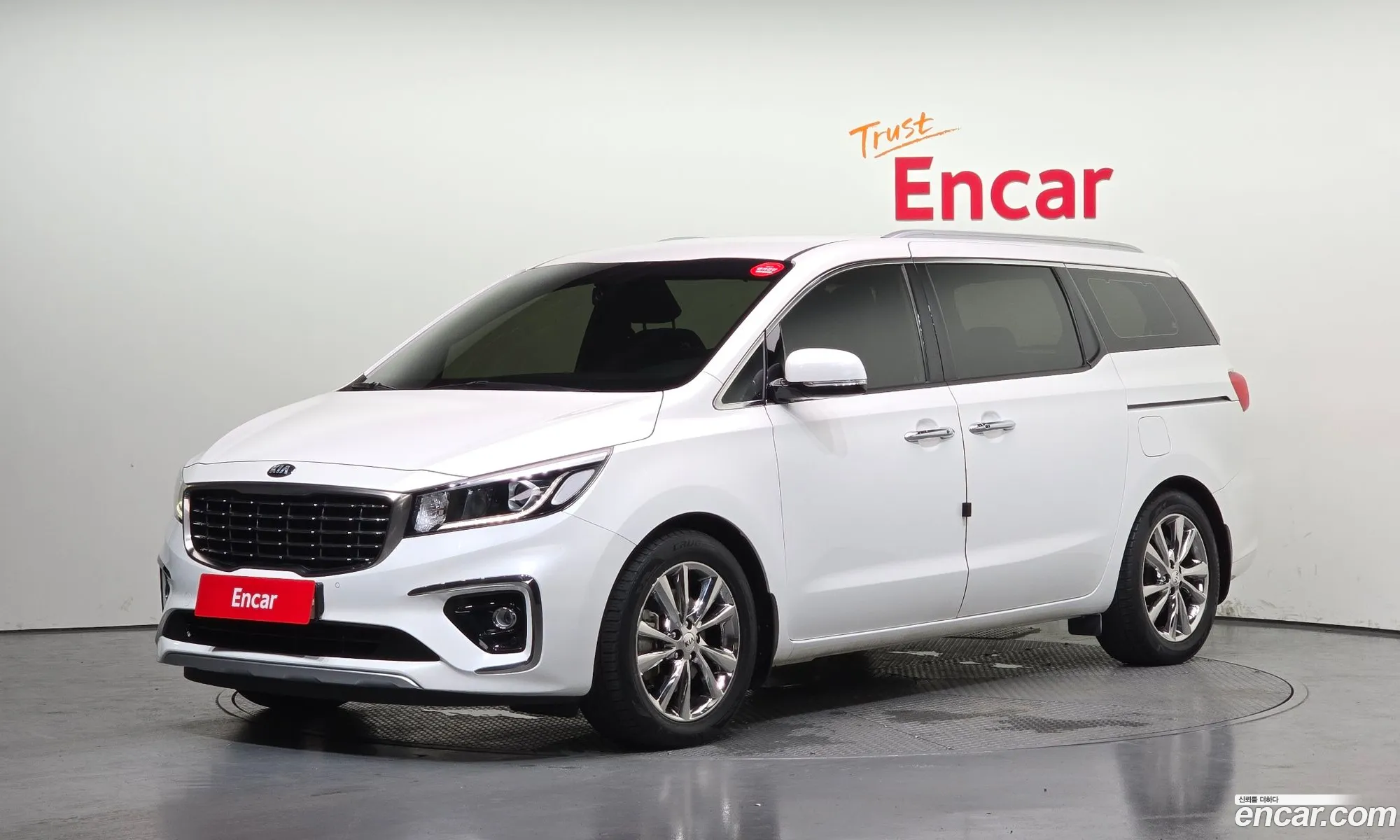Kia Carnival 2020 — 32