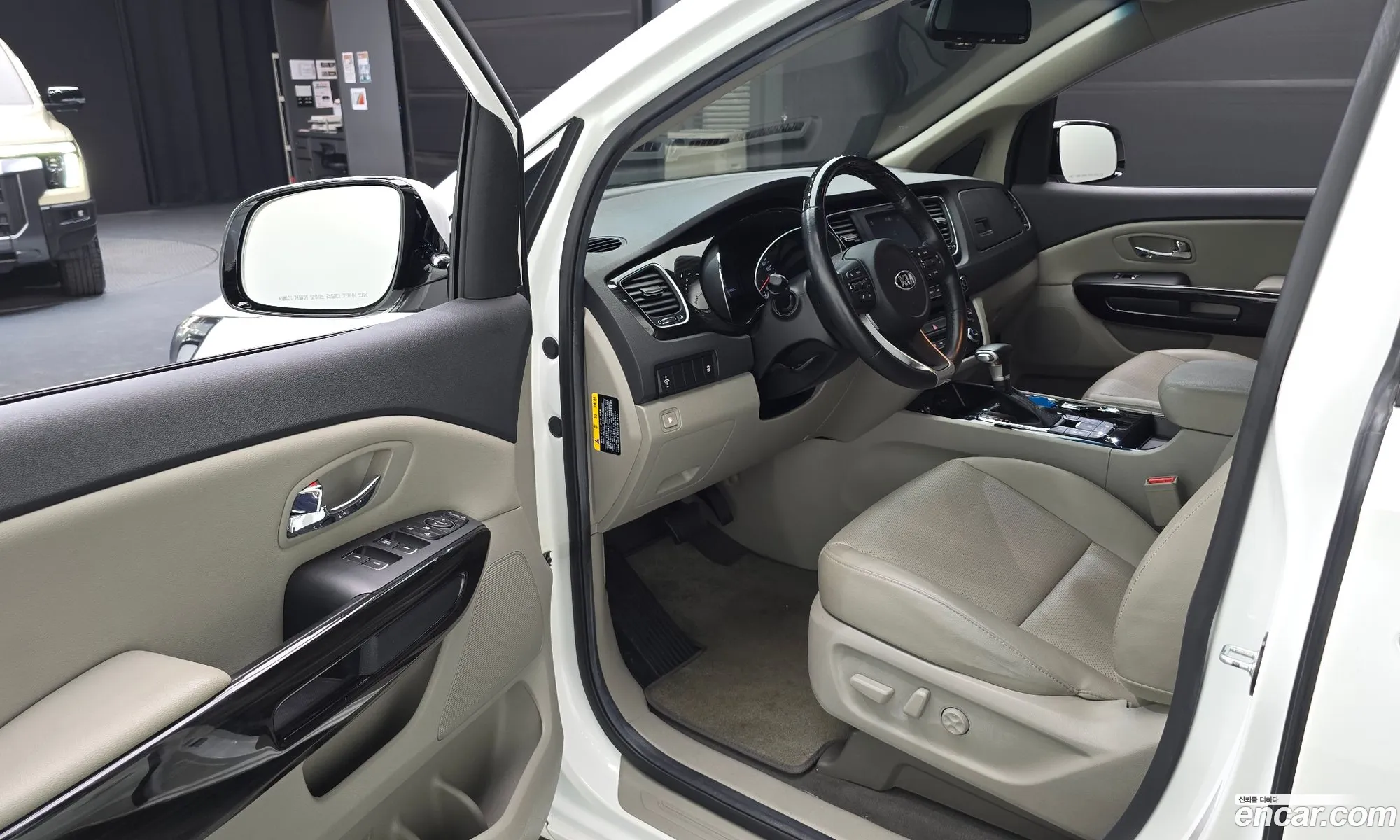 Kia Carnival 2020 — 2