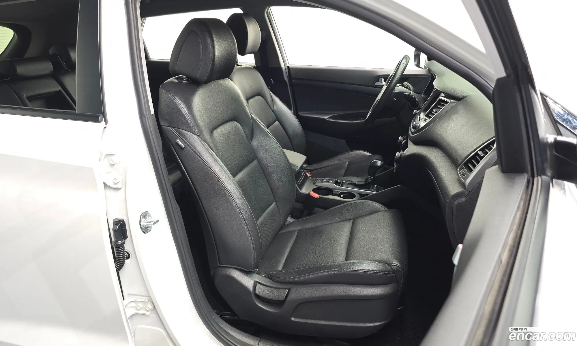 Hyundai Tucson 2017 KMHJ381ABJU552113 — 28
