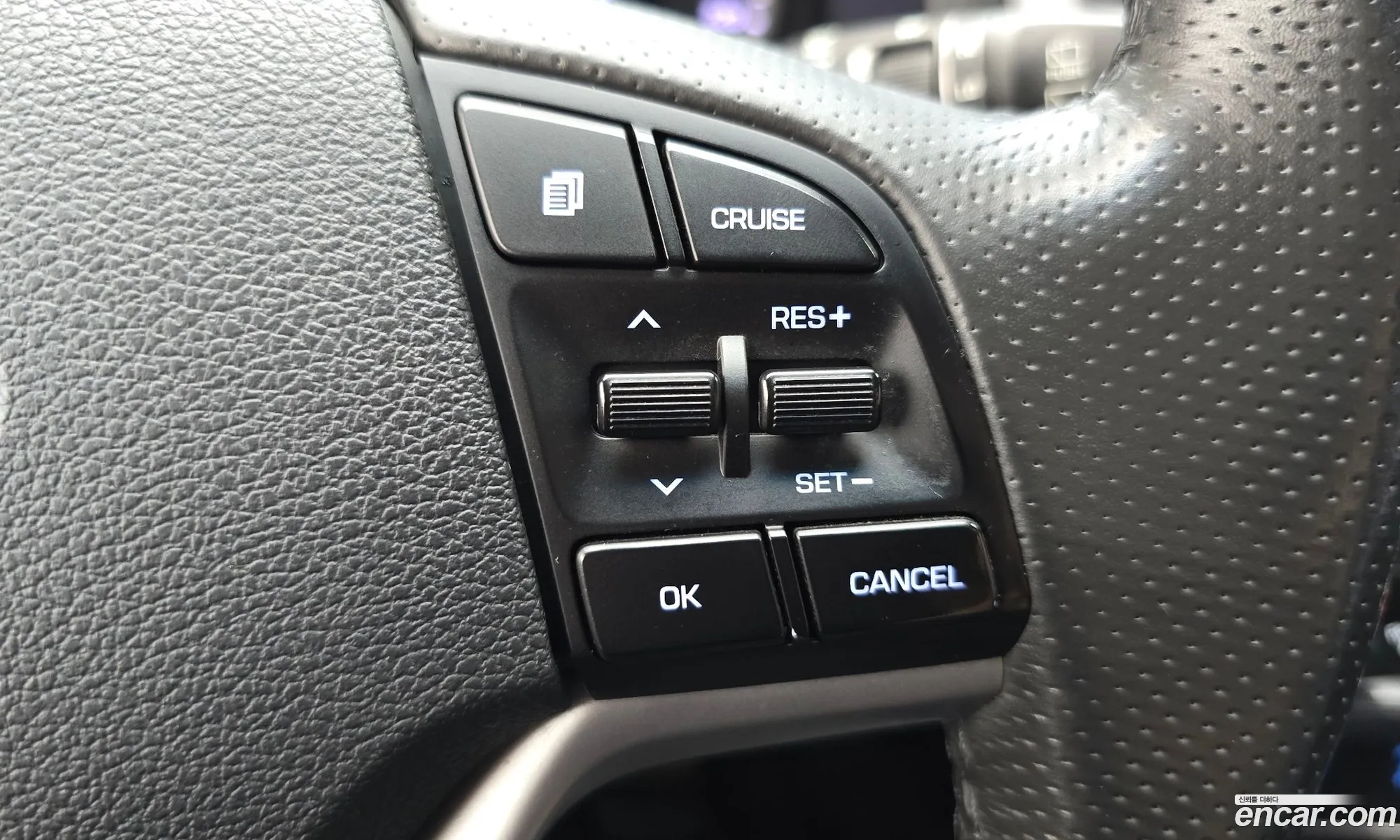 Hyundai Tucson 2017 KMHJ381ABJU552113 — 27