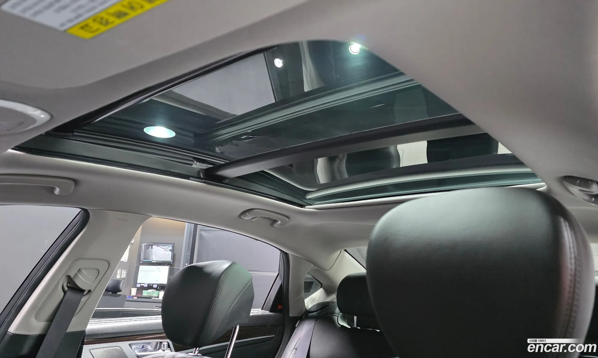 Genesis G80 2016 KMHGM41DDHU200095 — 30