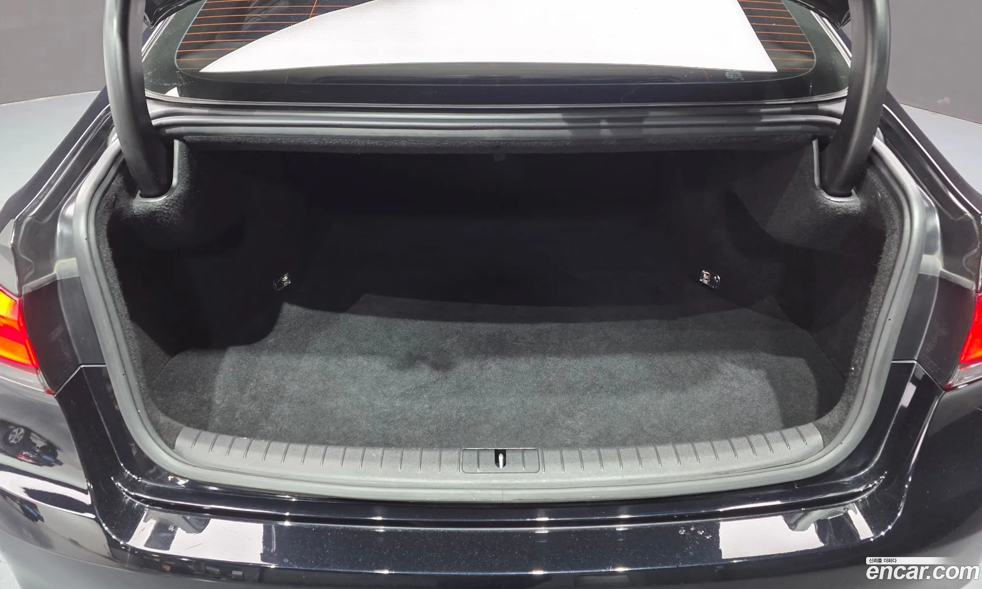 Genesis G80 2016 KMHGM41DDHU200095 — 31