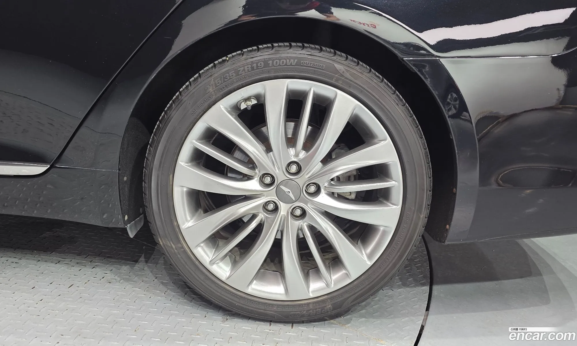 Genesis G80 2016 KMHGM41DDHU200095 — 37
