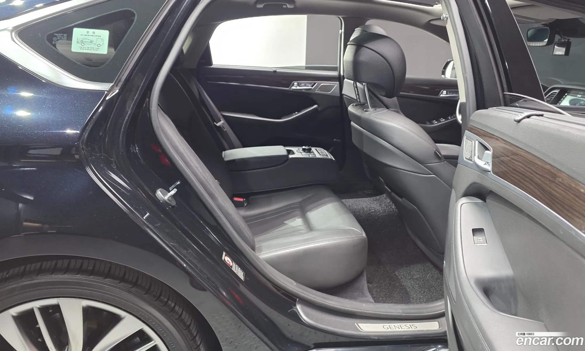 Genesis G80 2016 KMHGM41DDHU200095 — 9