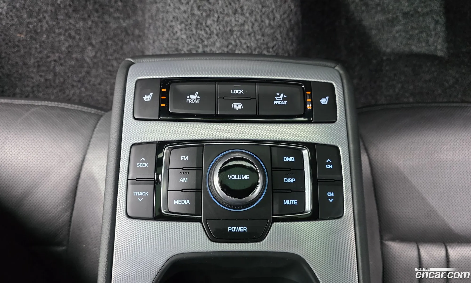 Genesis G80 2016 KMHGM41DDHU200095 — 32