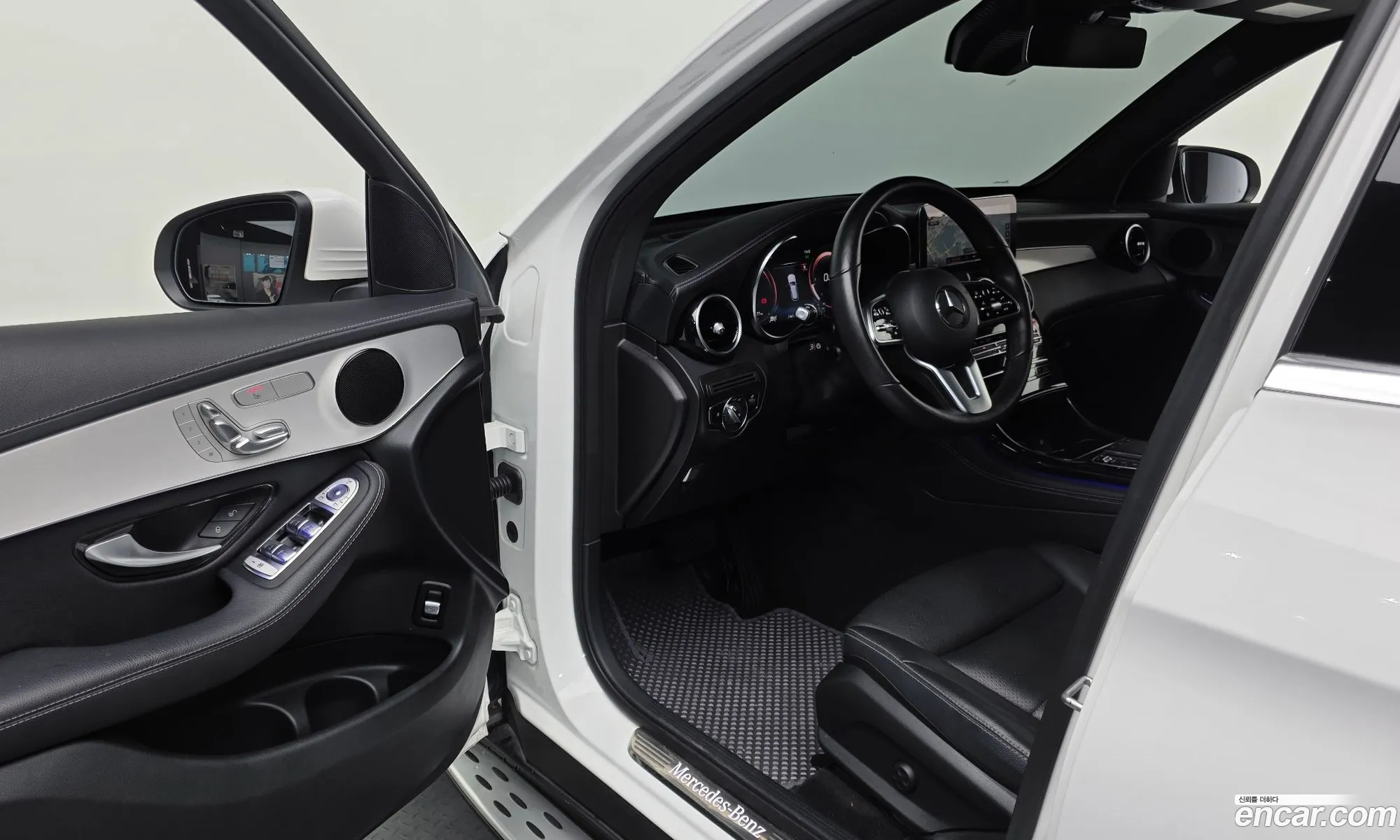Mercedes-Benz GLC-Class X253 2021 — 24